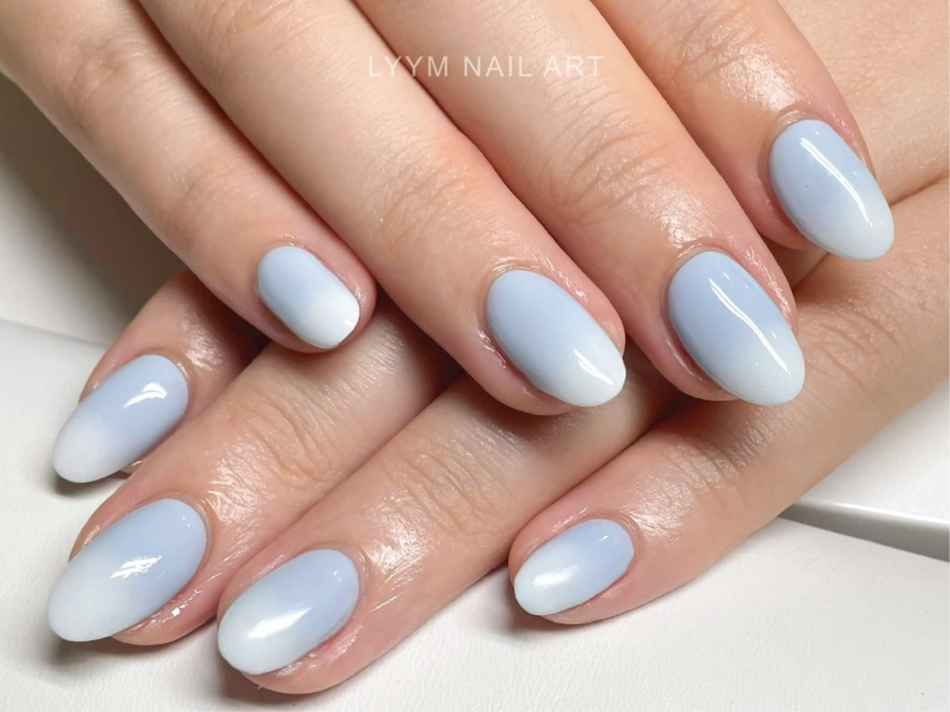 ネイル ブルー グラデーション 韓国ネイル オフィスネイル シンプルネイル LYYM Salonのネイルデザイン