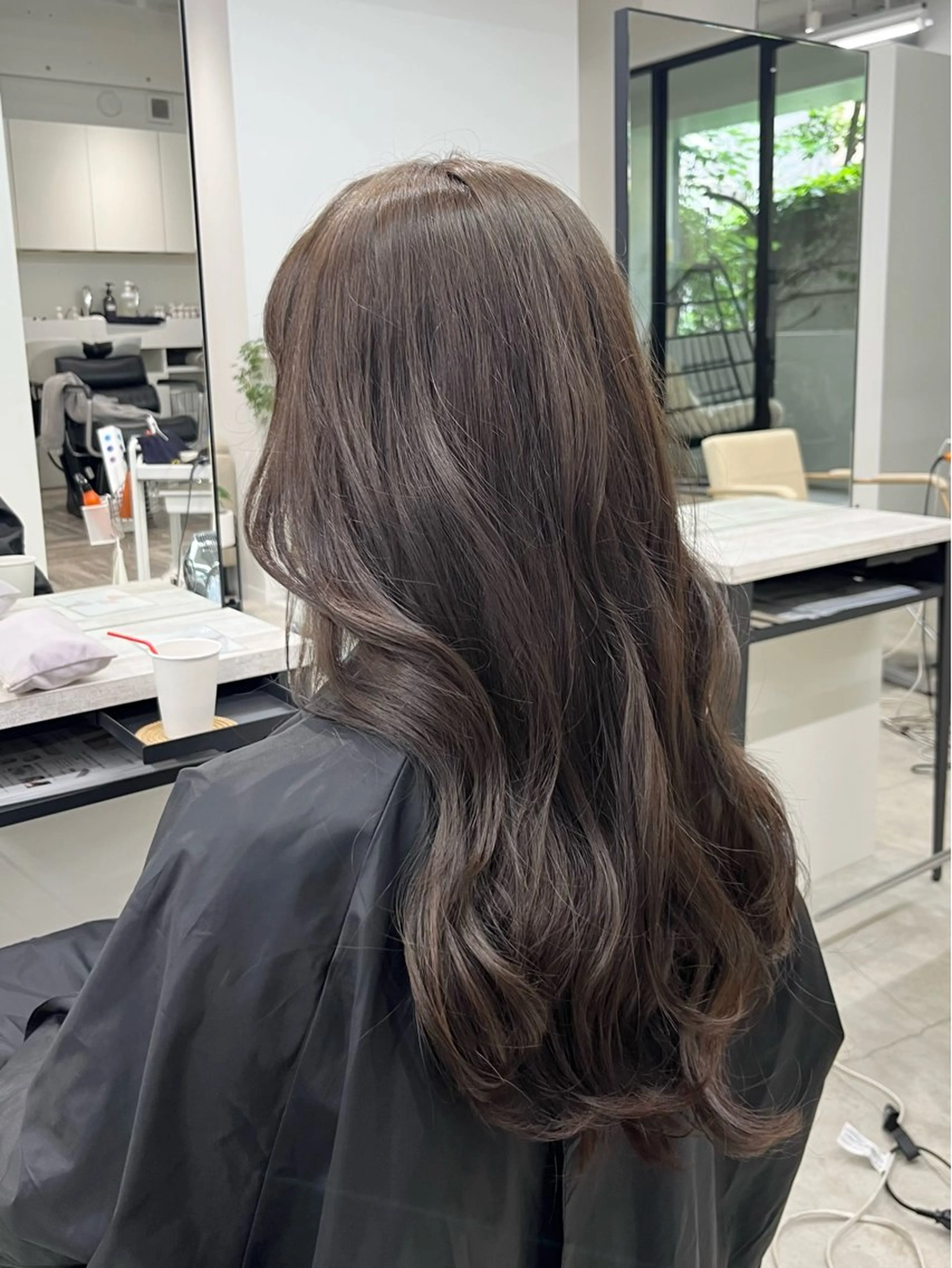 ロング カラー ベージュカラー オリーブベージュ Ciel / RIHOのヘアスタイル