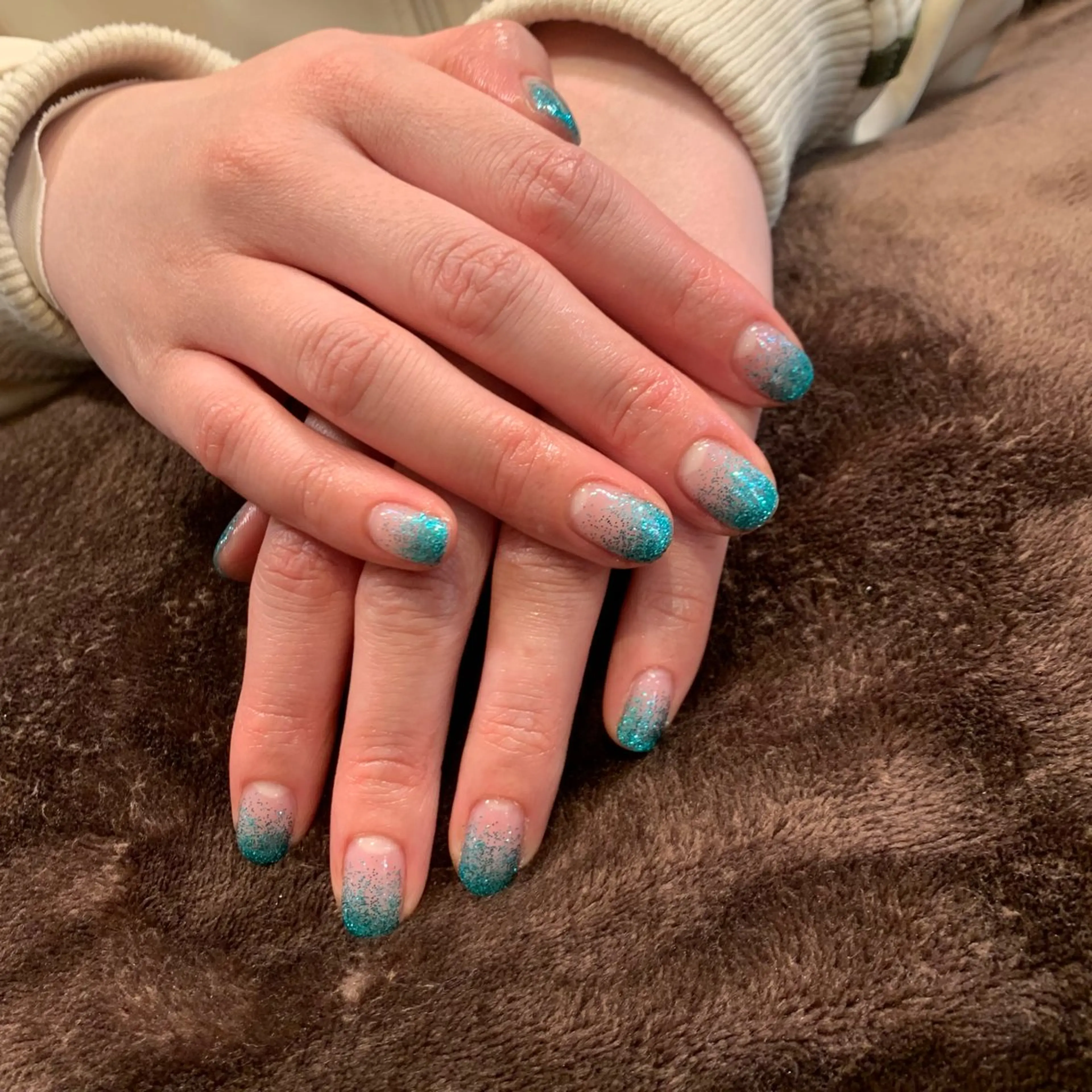 ネイル グラデーション ラメ(グリッター) ラメグラデーション 橋田 恵美のヘアスタイル