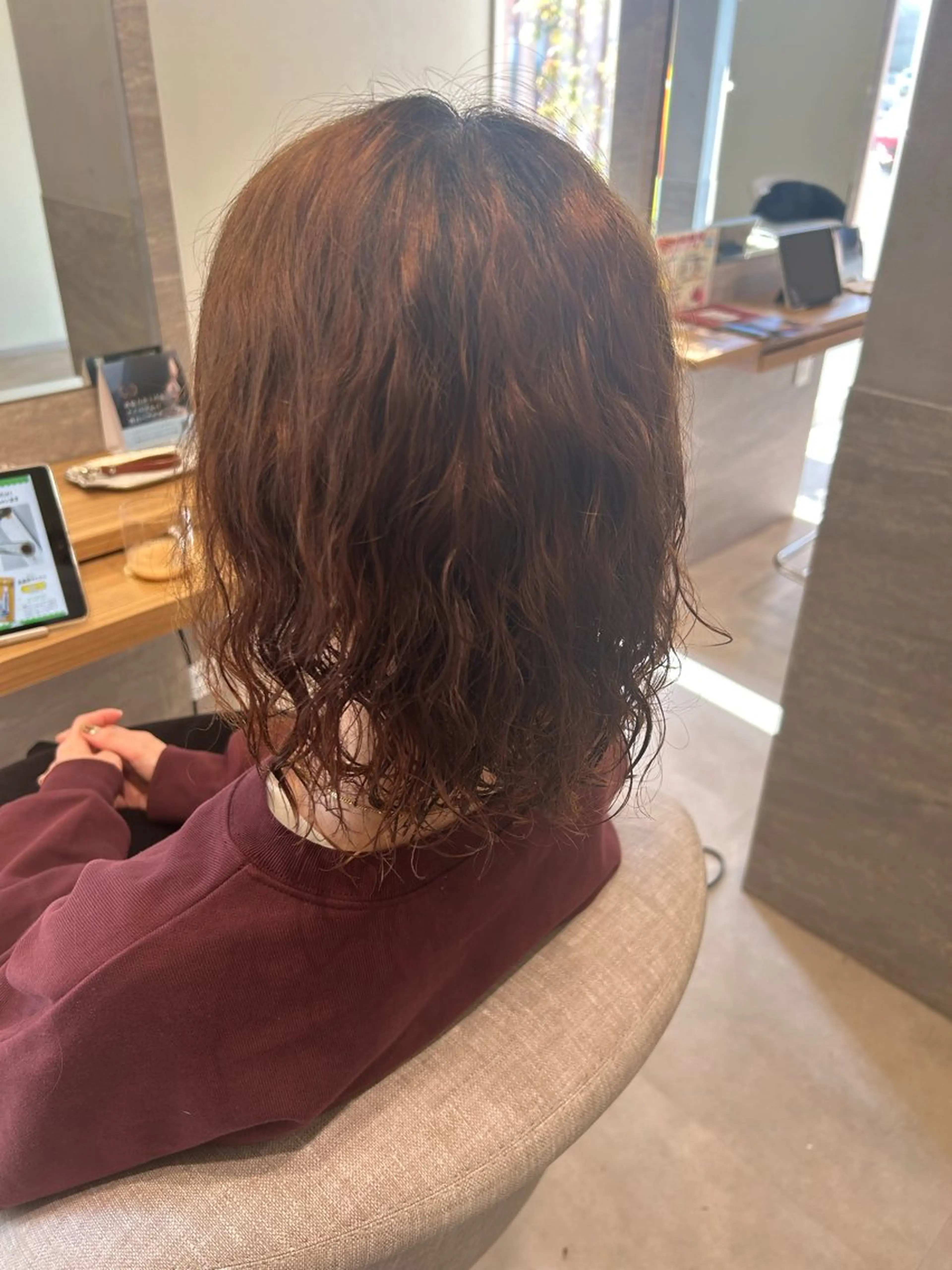 ミディアム 鏡原 実和のヘアスタイル