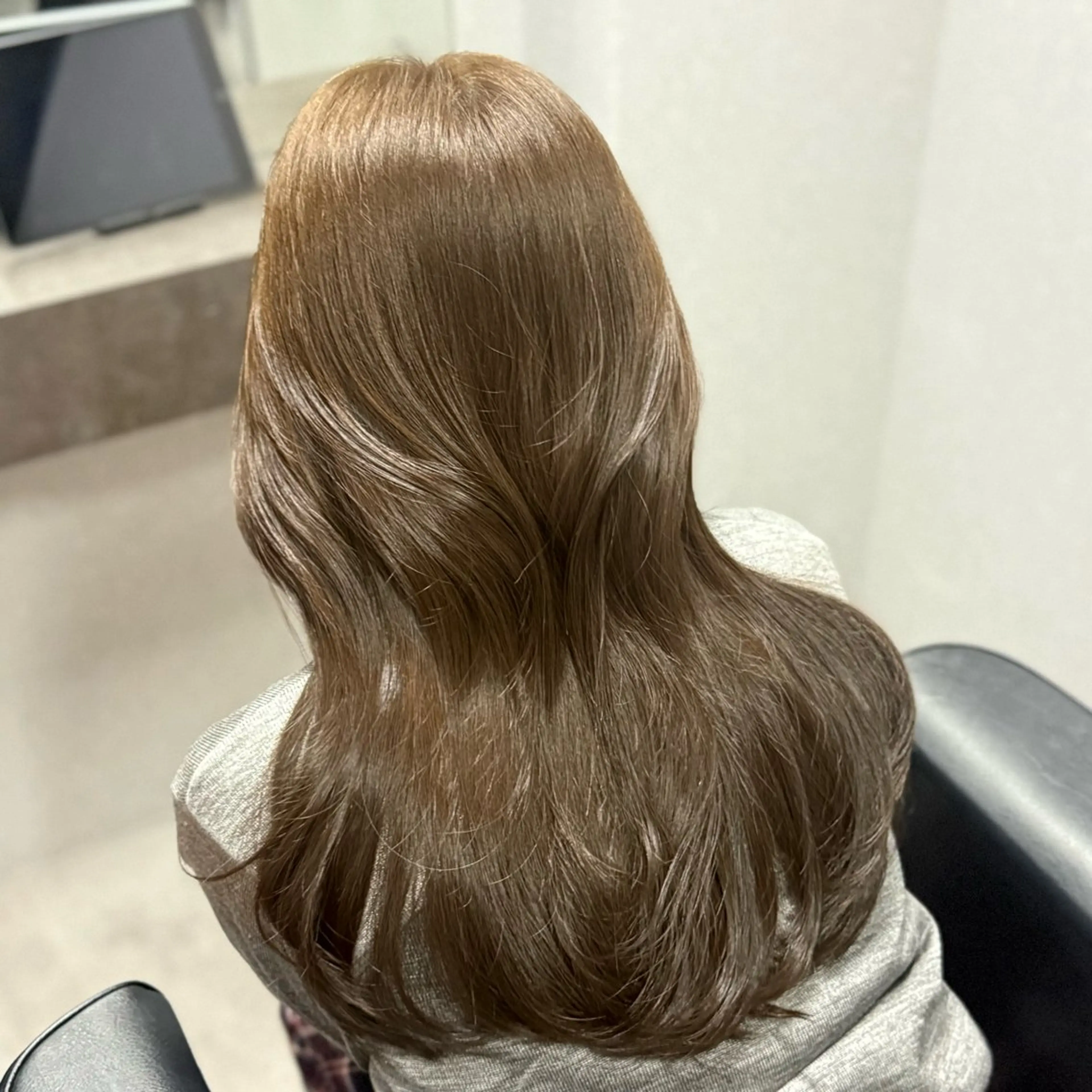 ロング カラー 黒髪 透明感カラー グレージュ オリーブカラー 髪質改善 ヘアカラー トリートメント 髪質改善Ⅰ透明感 艶カラーⅠたつやのヘアスタイル