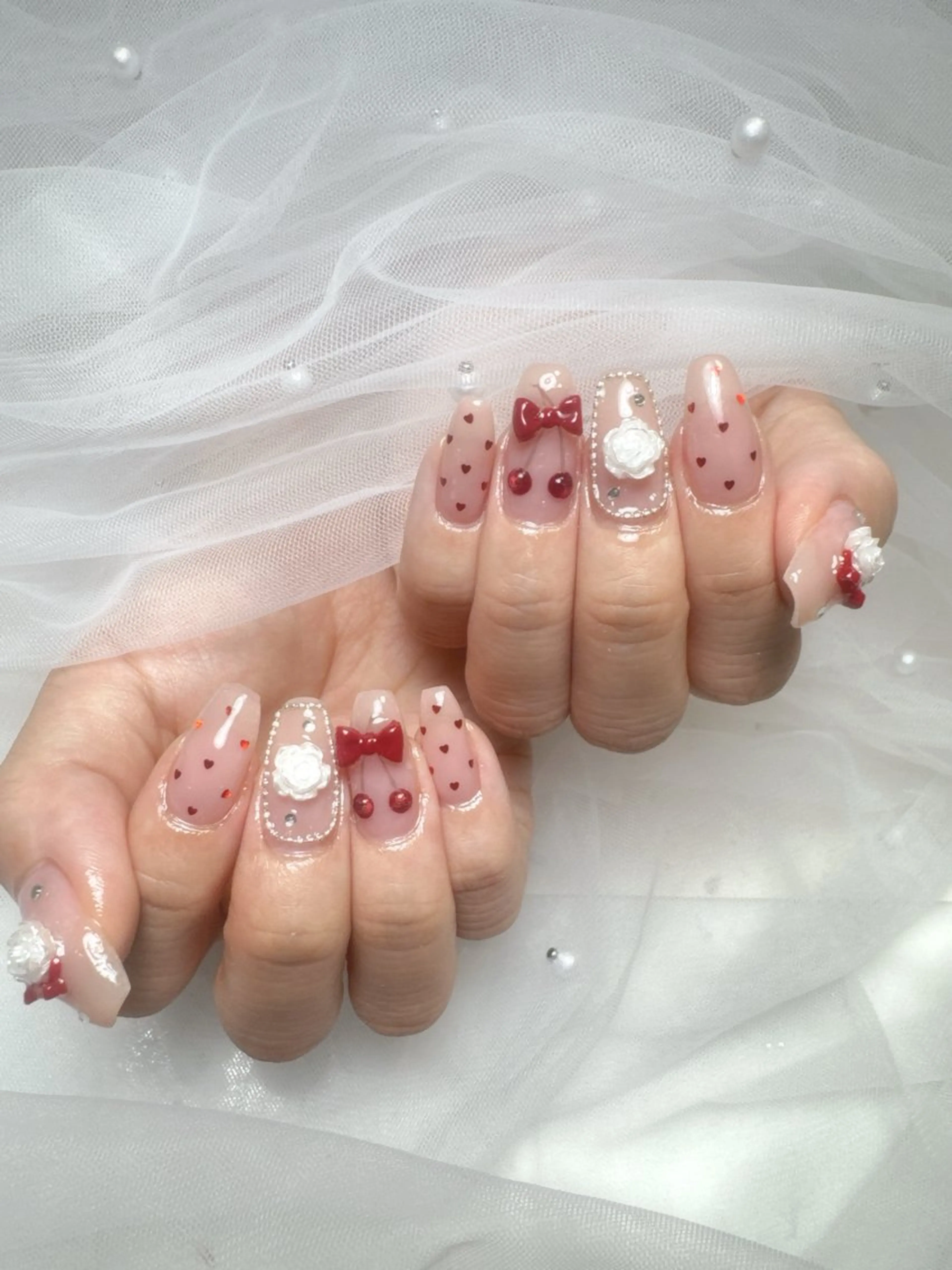 ネイル キラキラネイル 韓国ネイル 持ち込み ワンホンネイル ハンドネイル Queeens nailのネイルデザイン