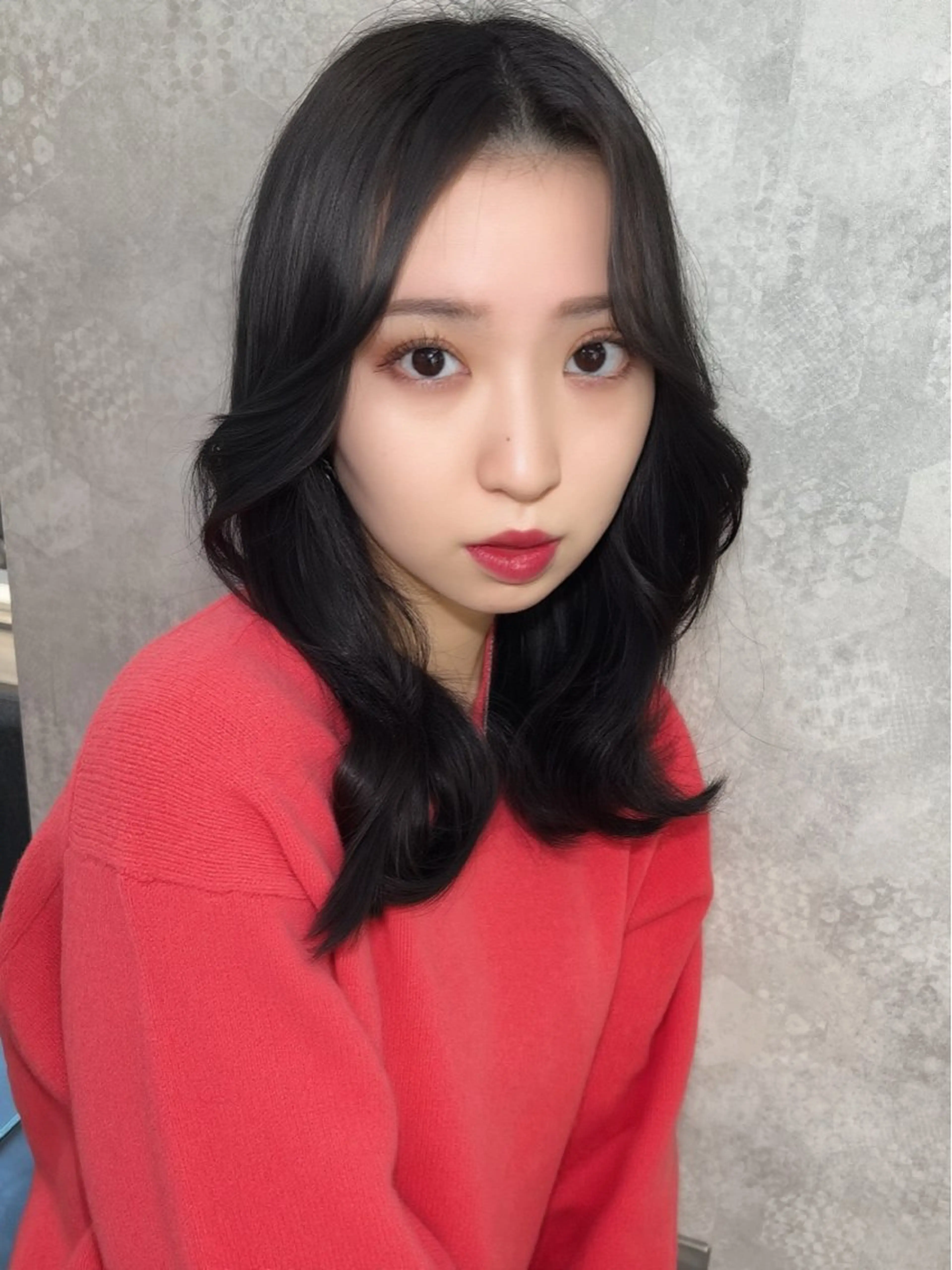 ミディアム カラー ヘアアレンジ カット ヘアカラー トリートメント 韓国レイヤーカット/ 儚げカラーチナツのヘアスタイル