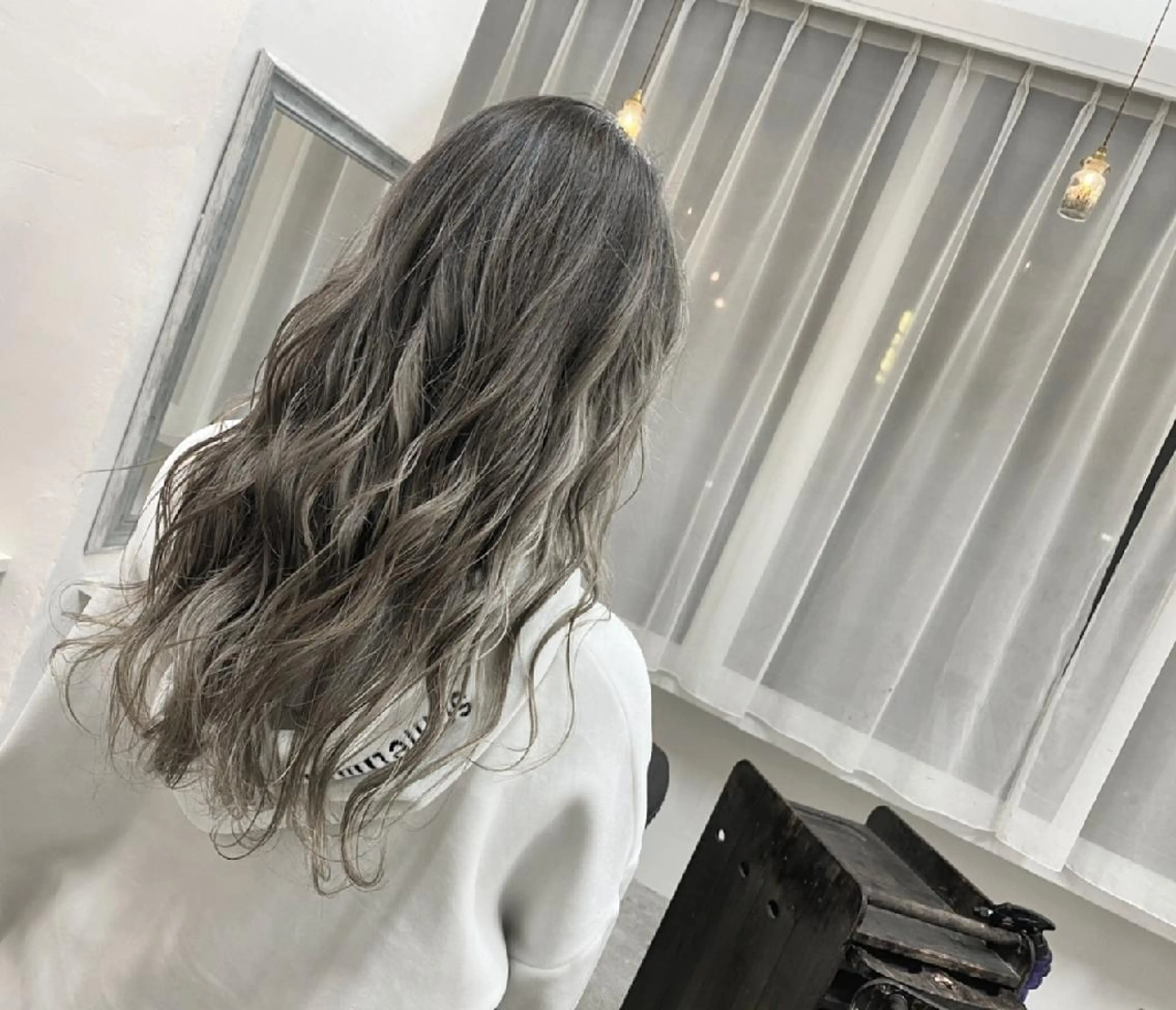 ロング カラー ハイライトカラー ハイライト 大場 友稀のヘアスタイル
