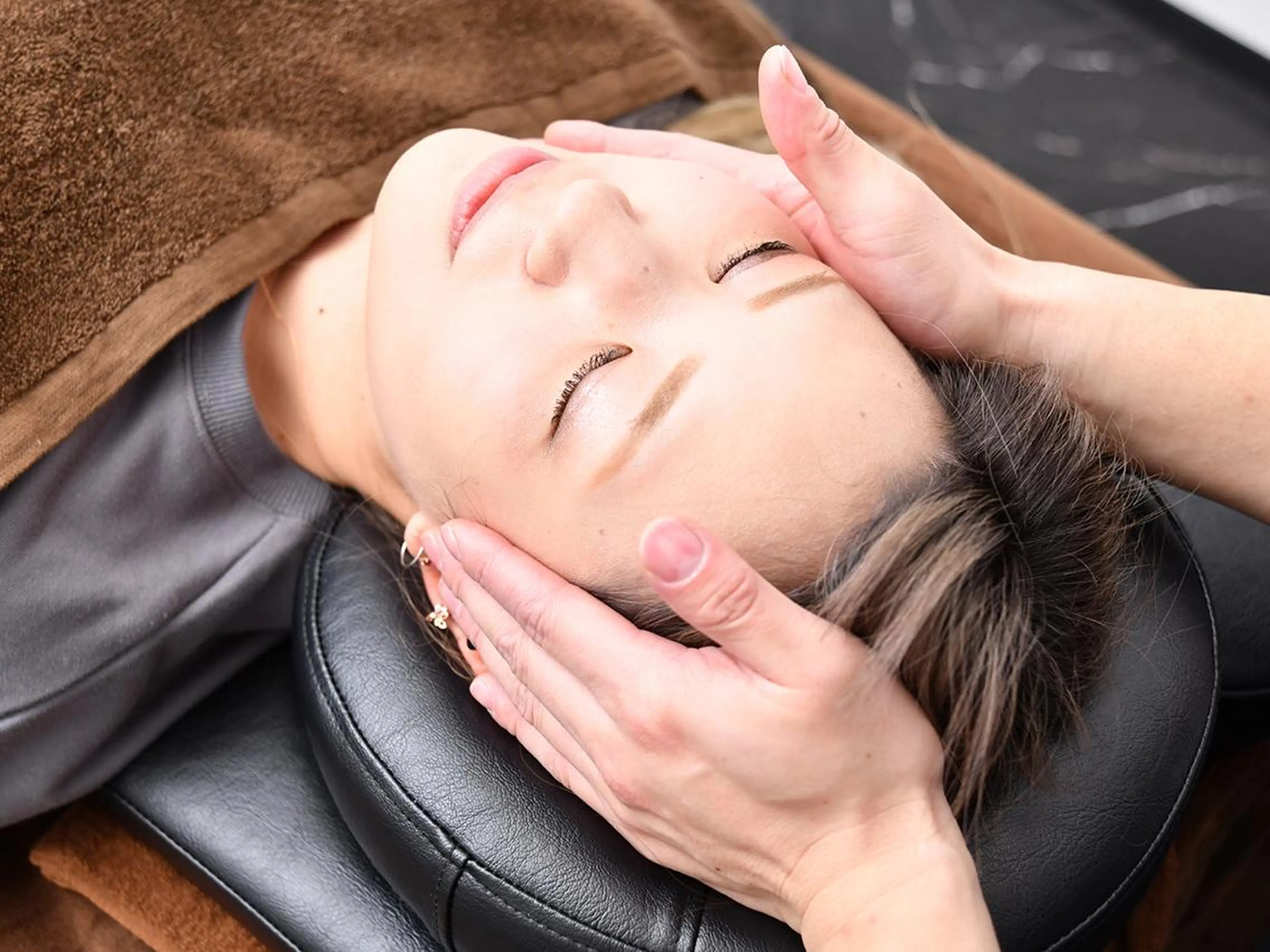 人気No.２【たるみ・左右の歪み・骨エラ・むくみ】が気になる方に🔥【造顔小顔矯正】😍でコンプレックス解消✨の写真