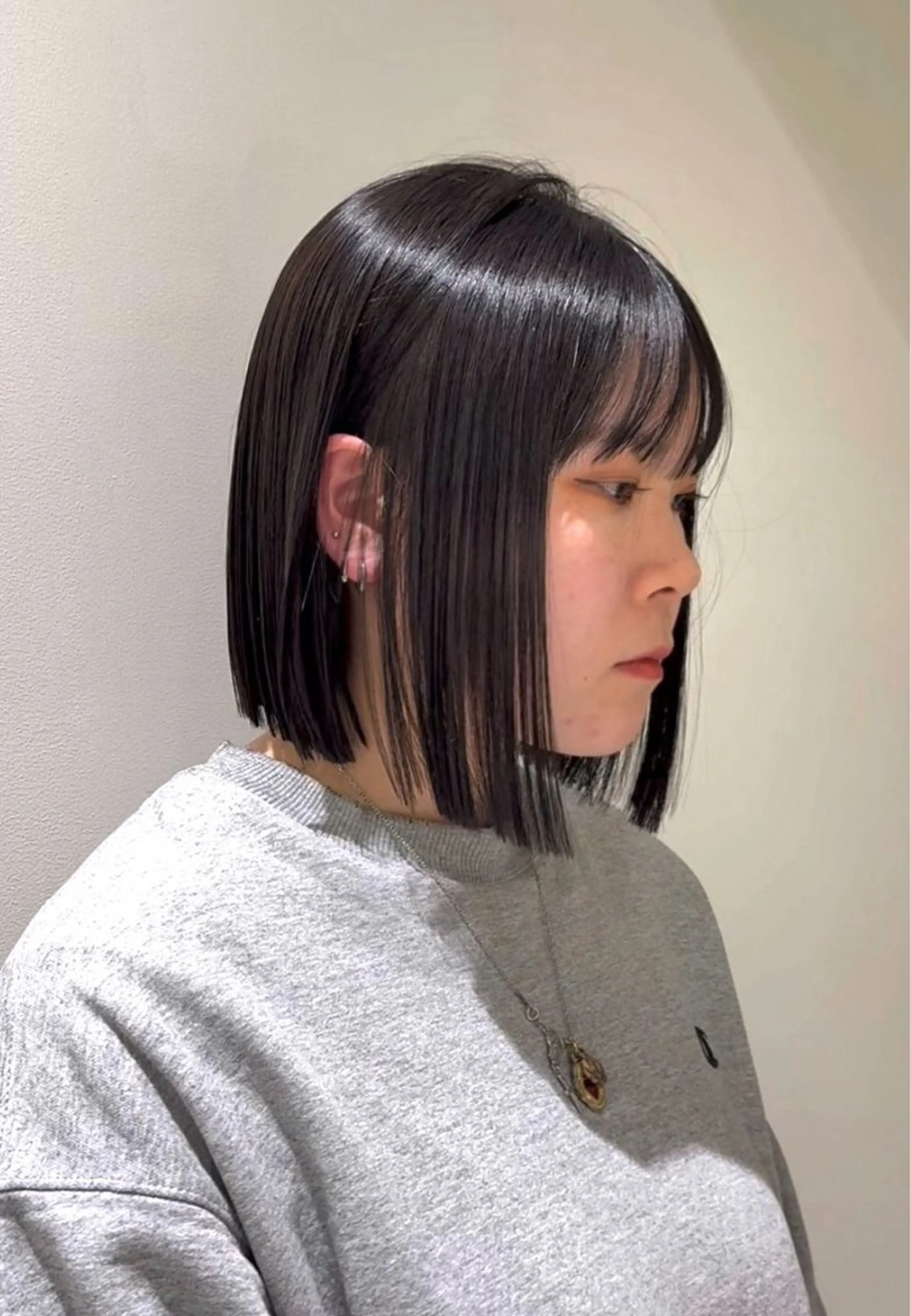 ショート ぱつっとボブ/透明感 カラー/Ayakaのヘアスタイル