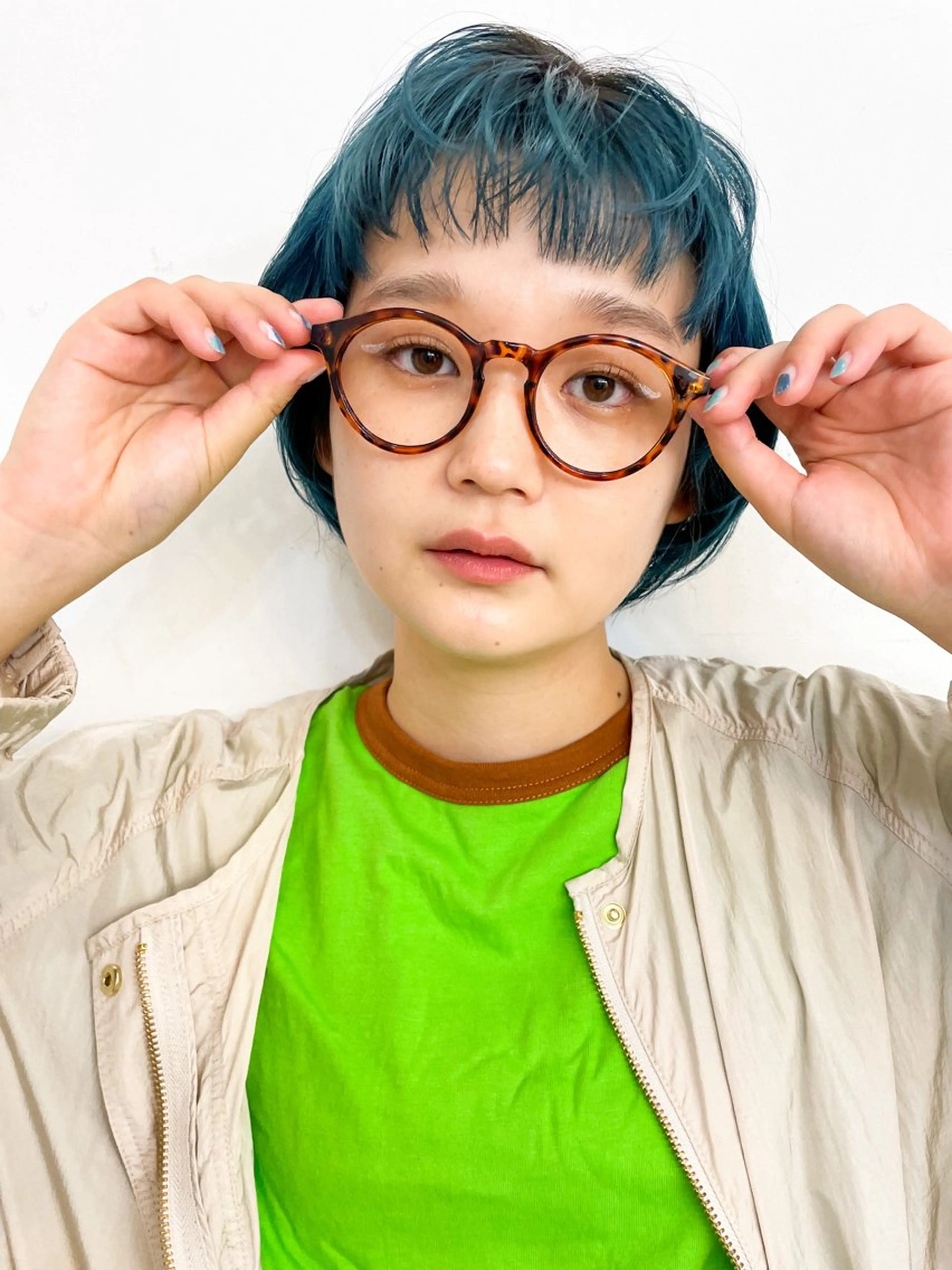 ショート カラー ブリーチ メンズ/パーマ /レディース髪質改善のヘアスタイル