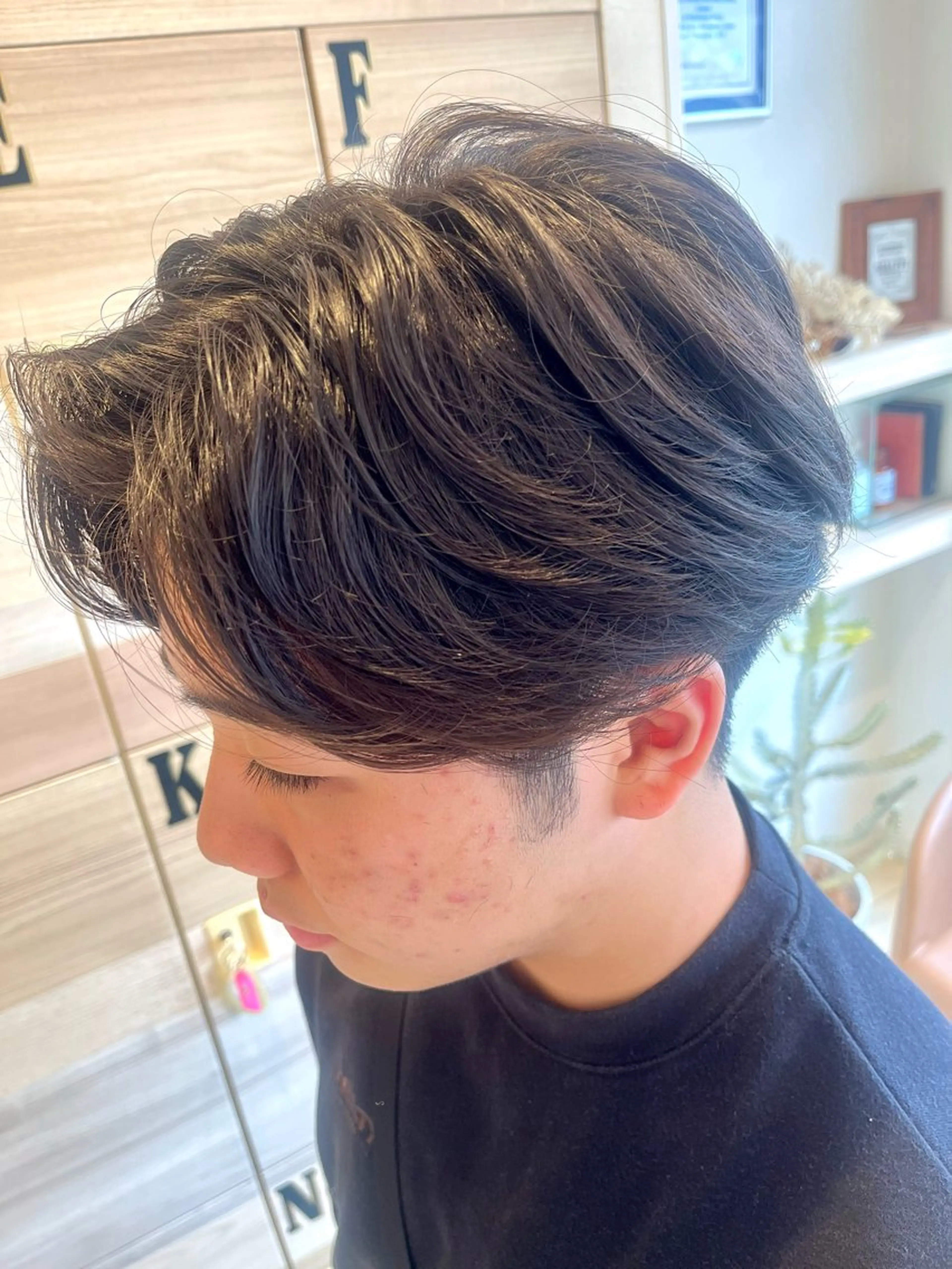 パーマ メンズ センターパート フェザーパーマ メンズパーマ メンズヘア特化/ 菊島樹希のヘアスタイル