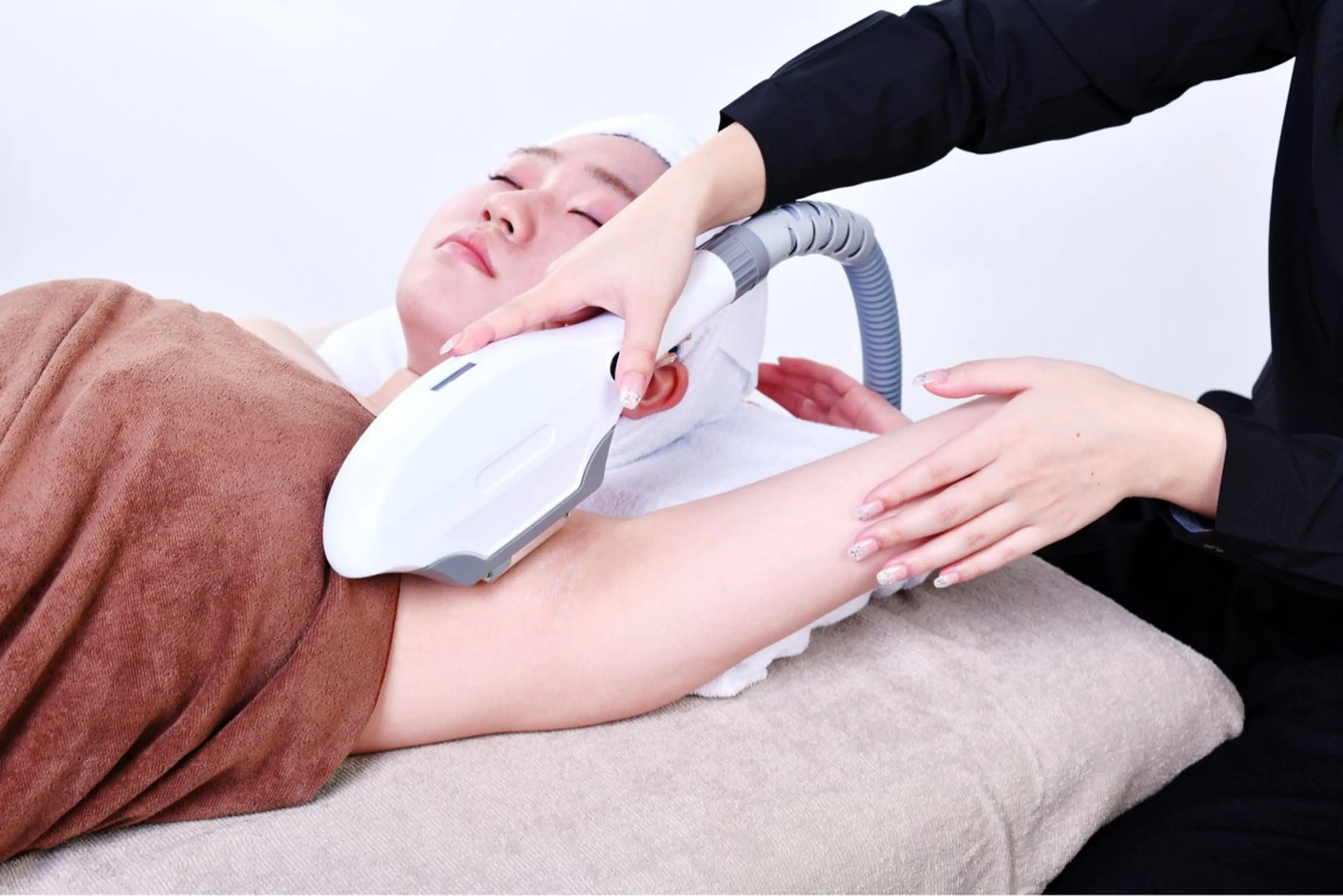 【最新のハイブリッド脱毛🔥】迷われている方へ無料カウンセリング☺️の写真