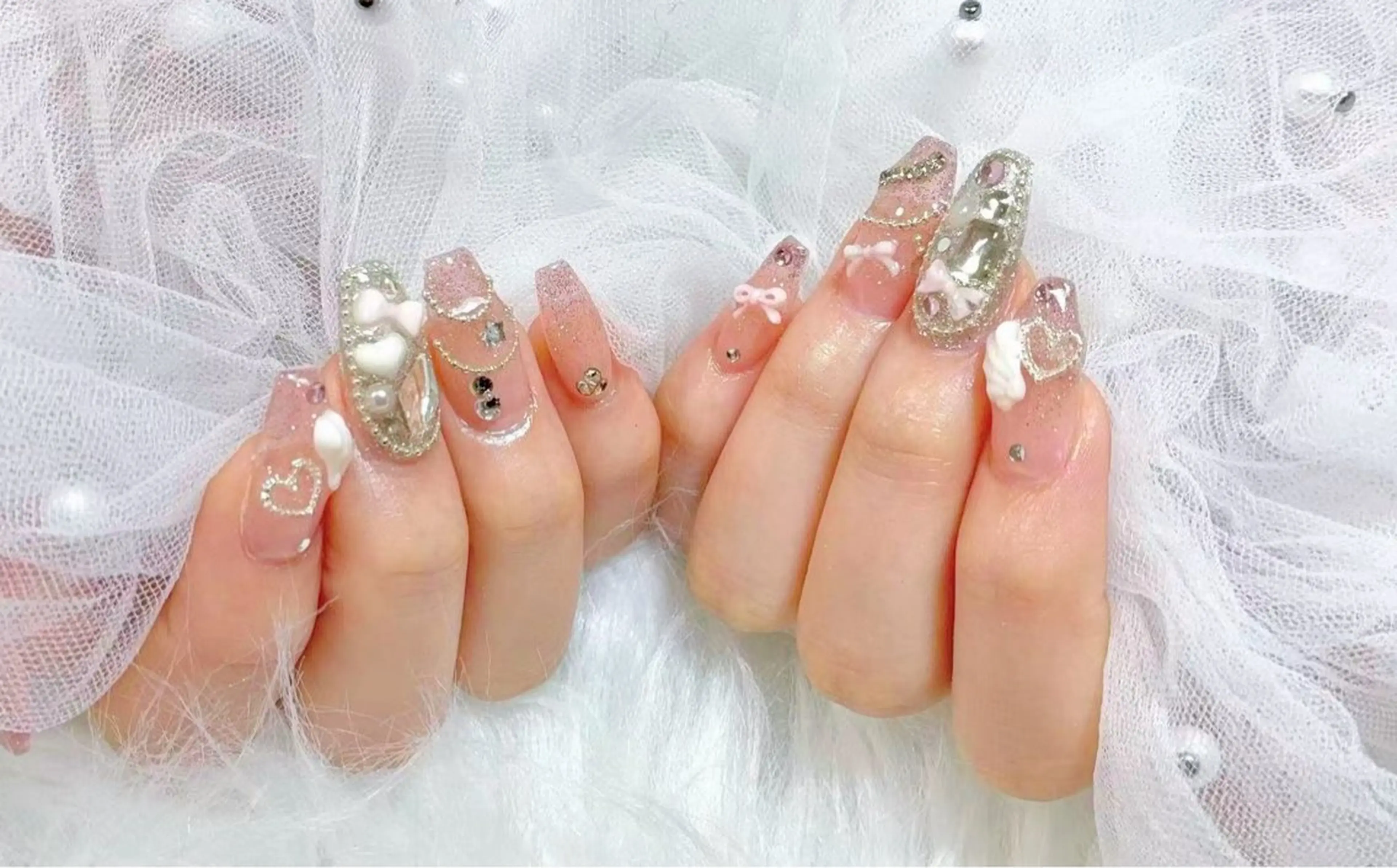 ネイル アニマル柄 チークネイル 成人式 フラッシュネイル フットネイル ハンドネイル B·U Nail大宮 長さだし専門店のネイルデザイン