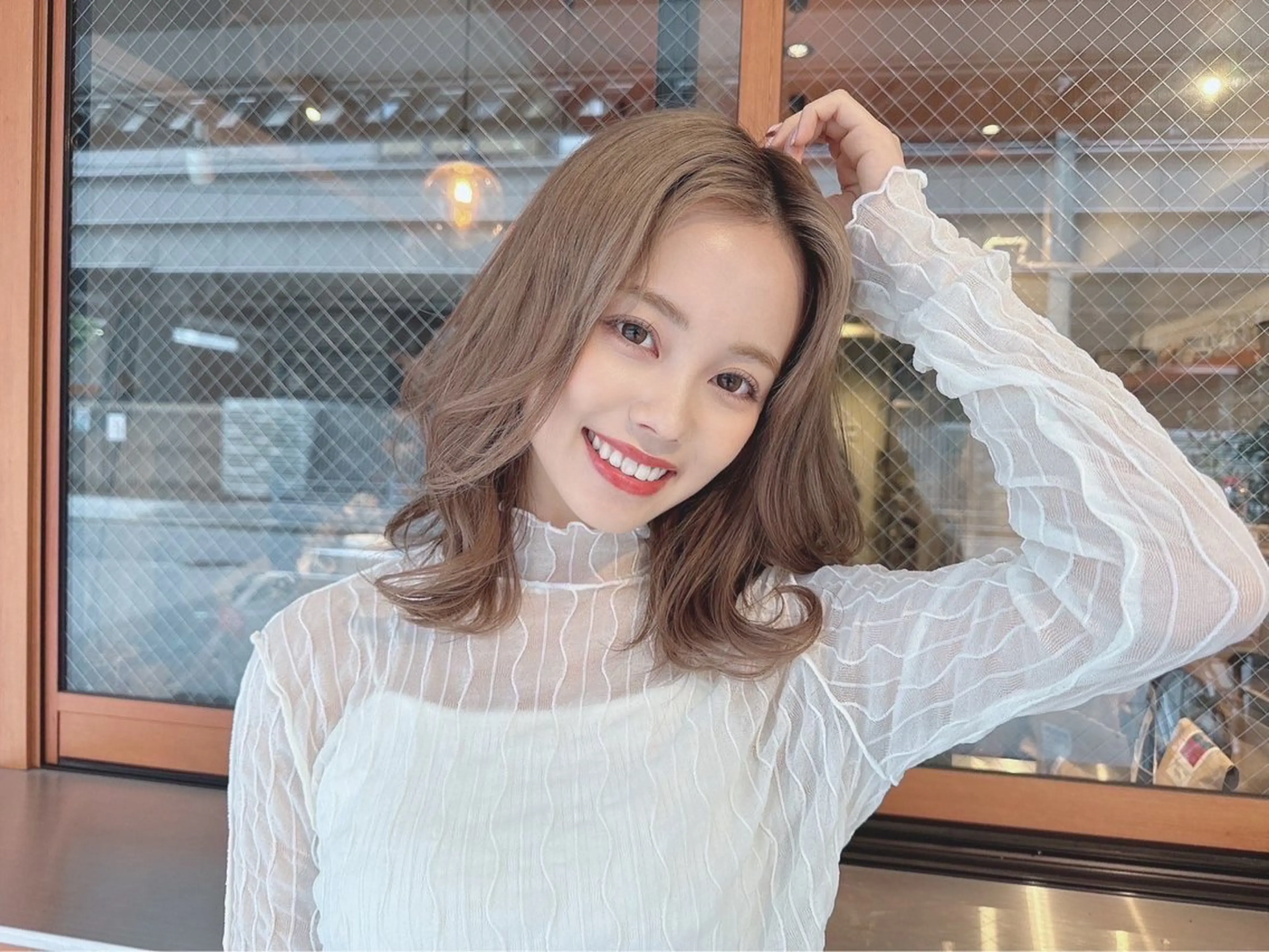 セミロング かわいい艶カラー🎀 ナカニシアチカのヘアスタイル