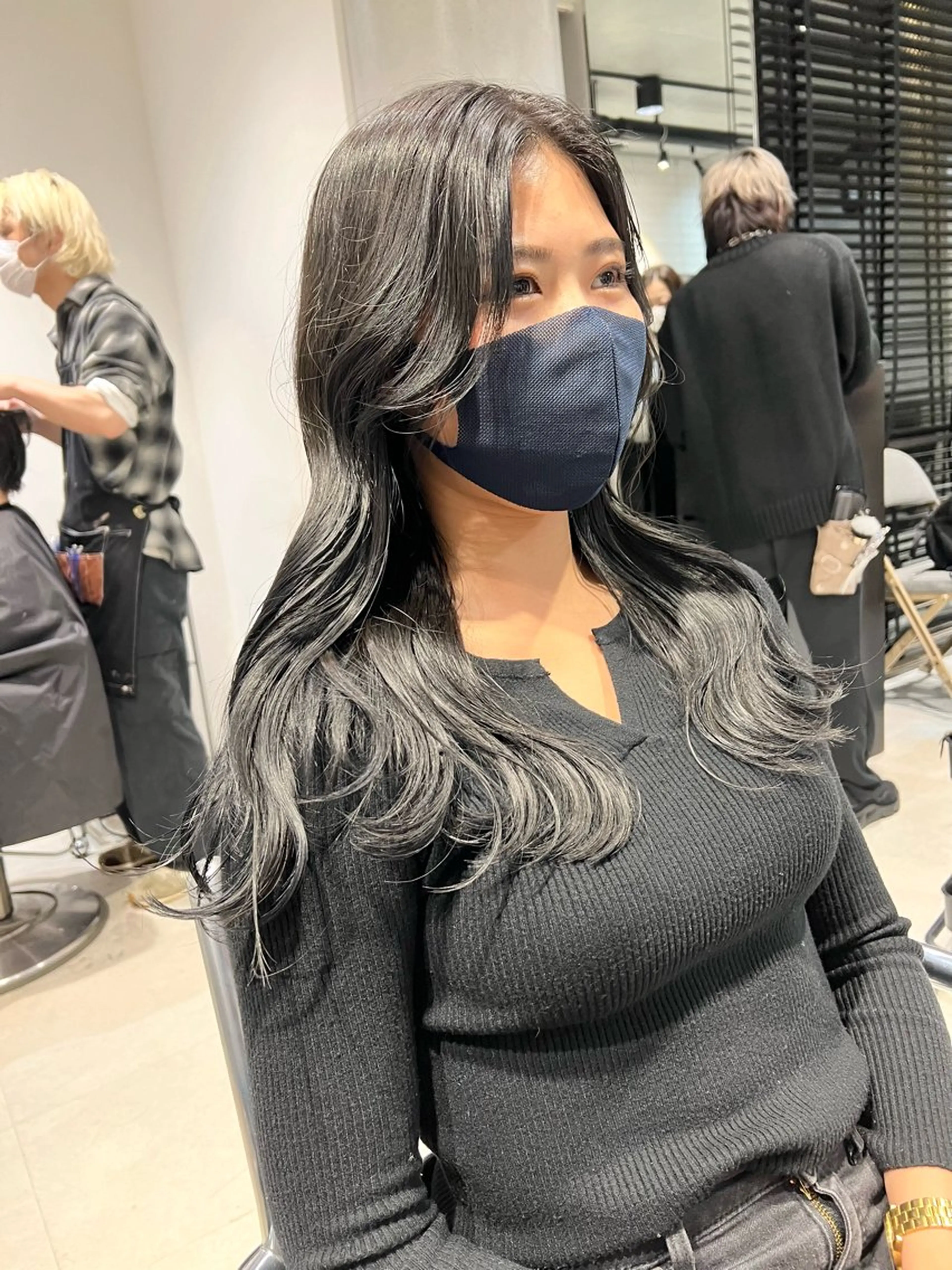 ロング カラー 黒髪 カット ヘアカラー トリートメント 赤みゼロ/透明感 カラー🌿KANTAのヘアスタイル