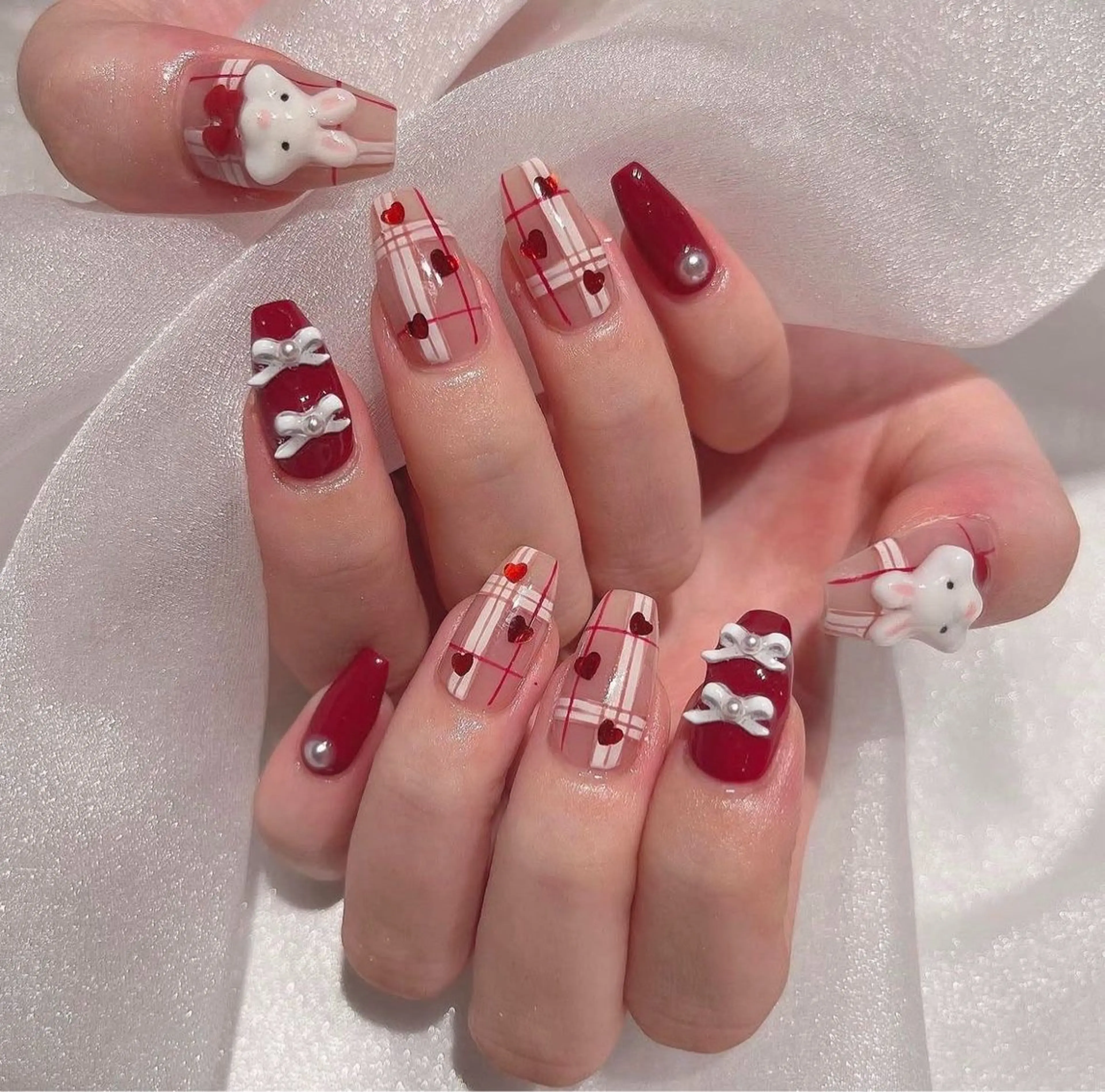 ネイル チークネイル クリアネイル ガーリー キラキラネイル 韓国ネイル Ume Nail Studioのネイルデザイン