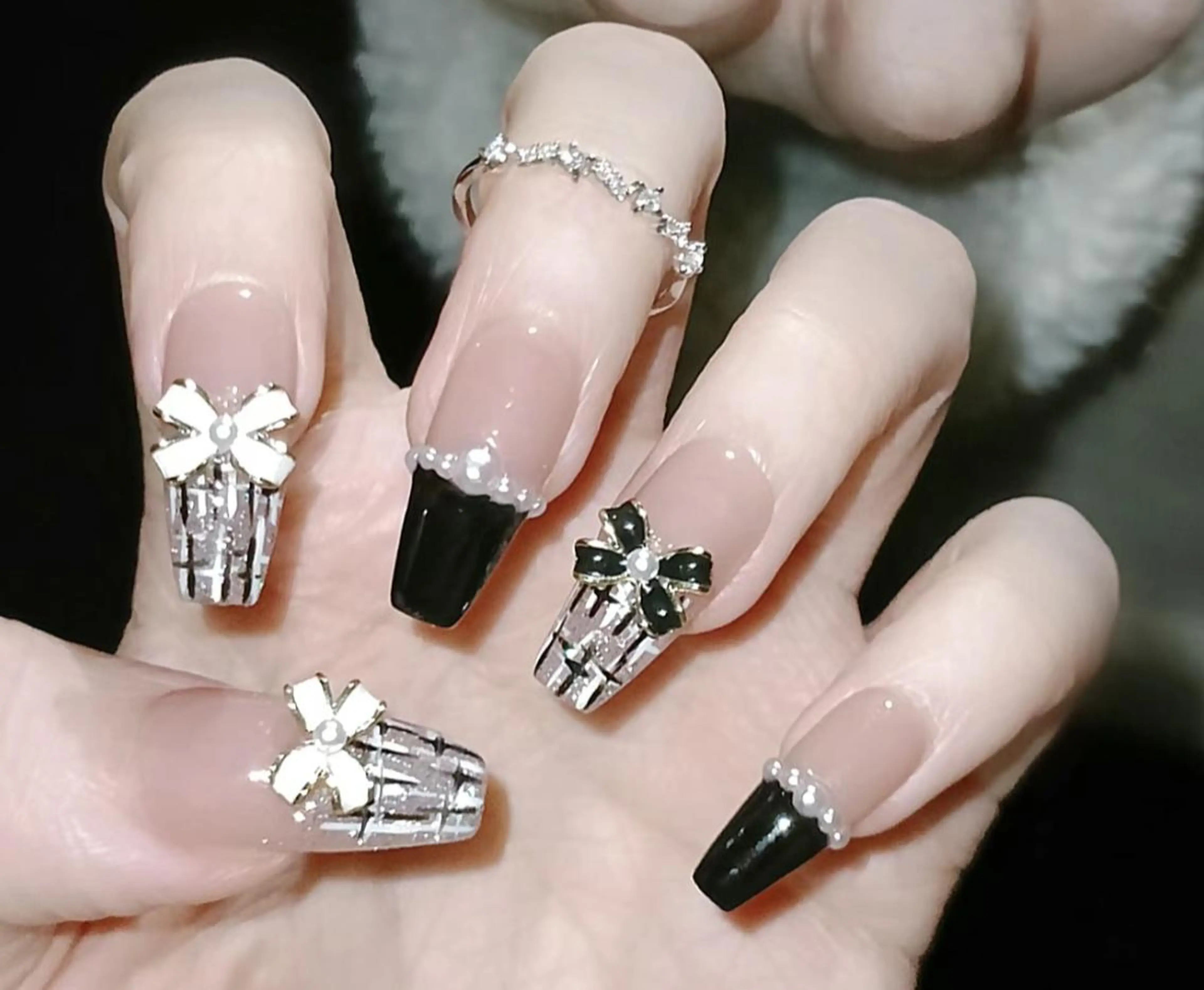 ネイル ハンドネイル AB マツエクネイルサロンのネイルデザイン