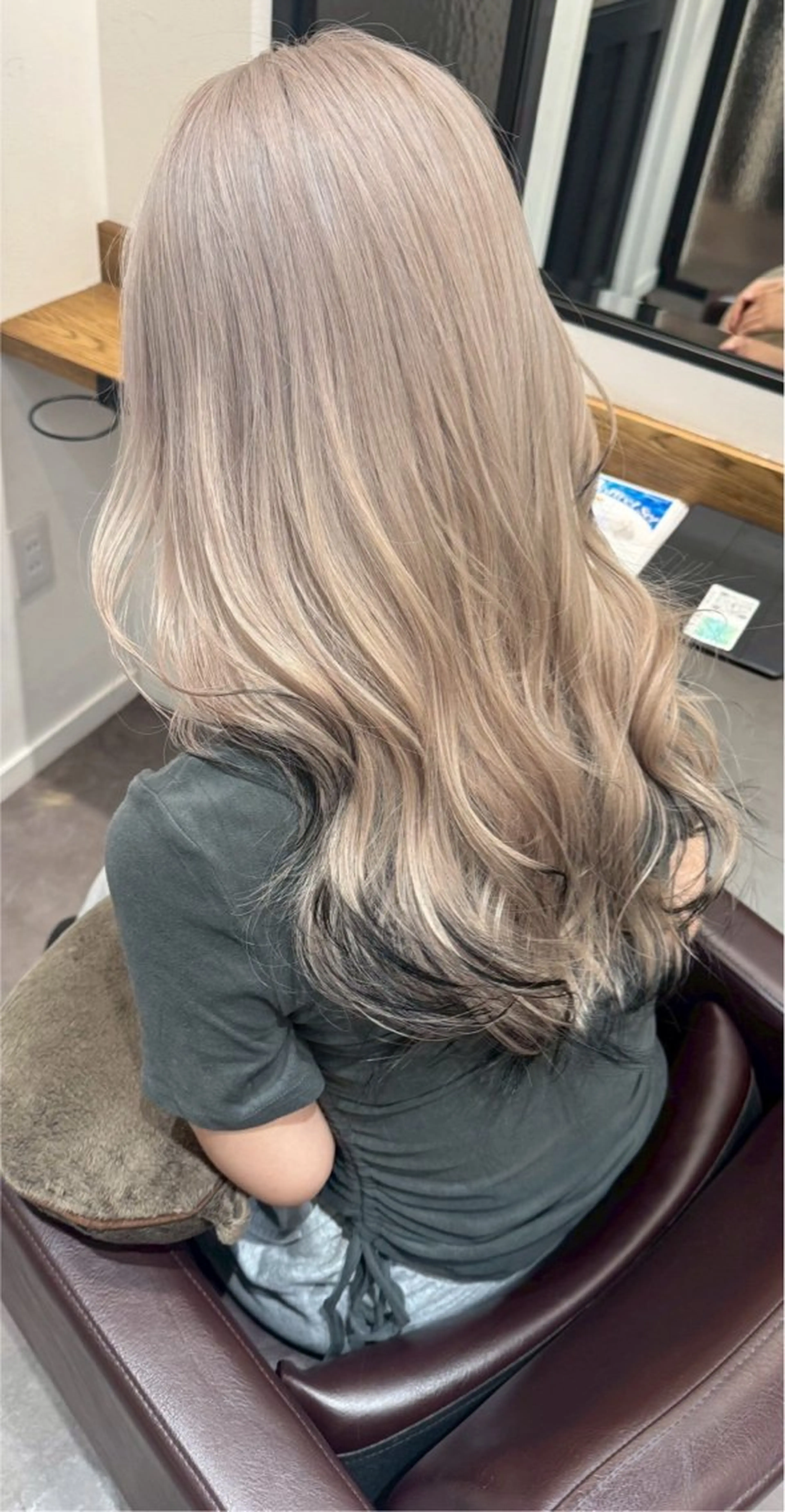 ロング カラー 黒髪  ︎︎ KASUMIのヘアスタイル