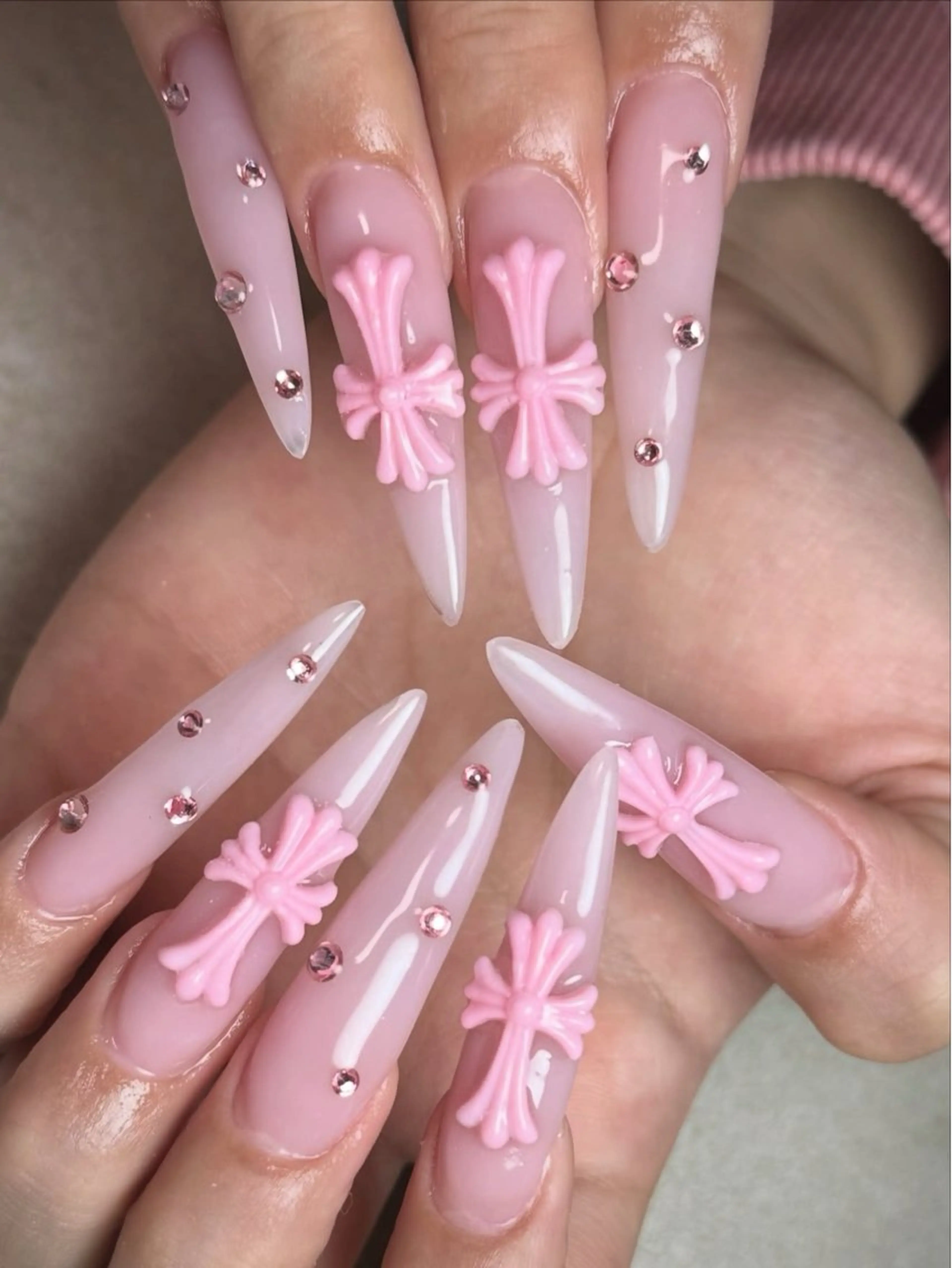 ネイル オーロラネイル チークネイル 桜ネイル クリアネイル ドット ハンドネイル Rin Nail 新大久保店のネイルデザイン