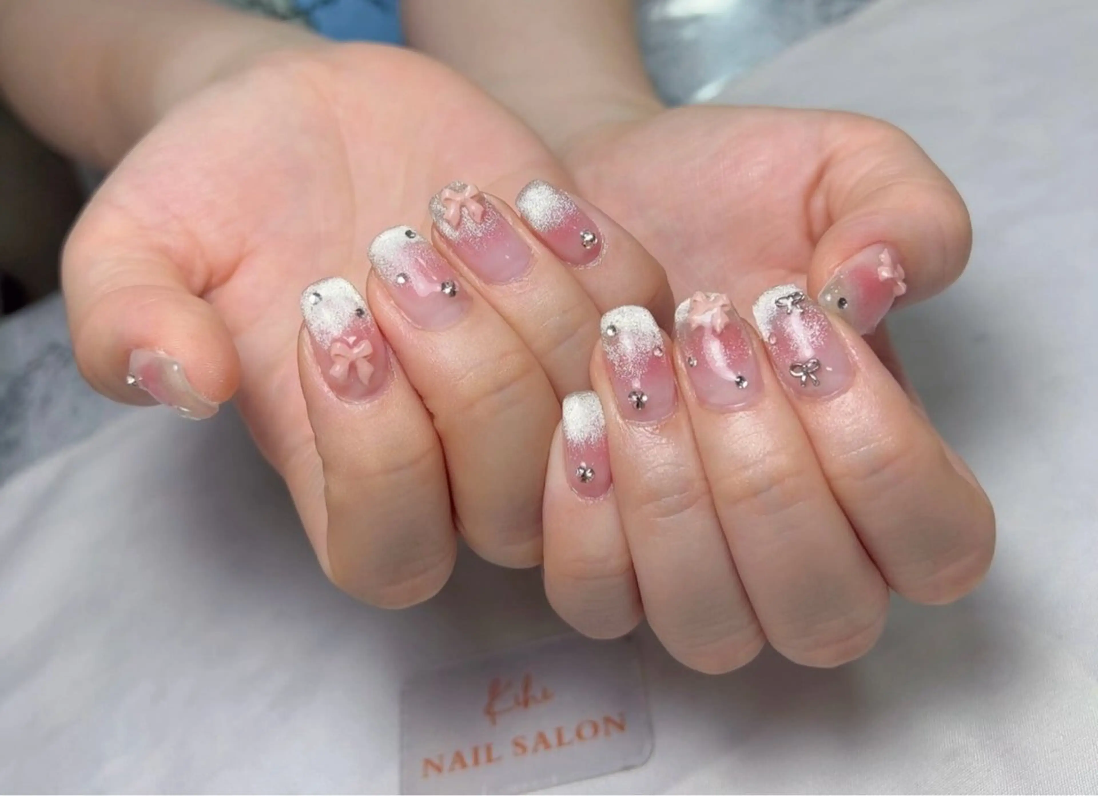 ネイル フレンチネイル グラデーション キラキラネイル 韓国ネイル マグネットネイル ハンドネイル 清水 ユナのネイルデザイン