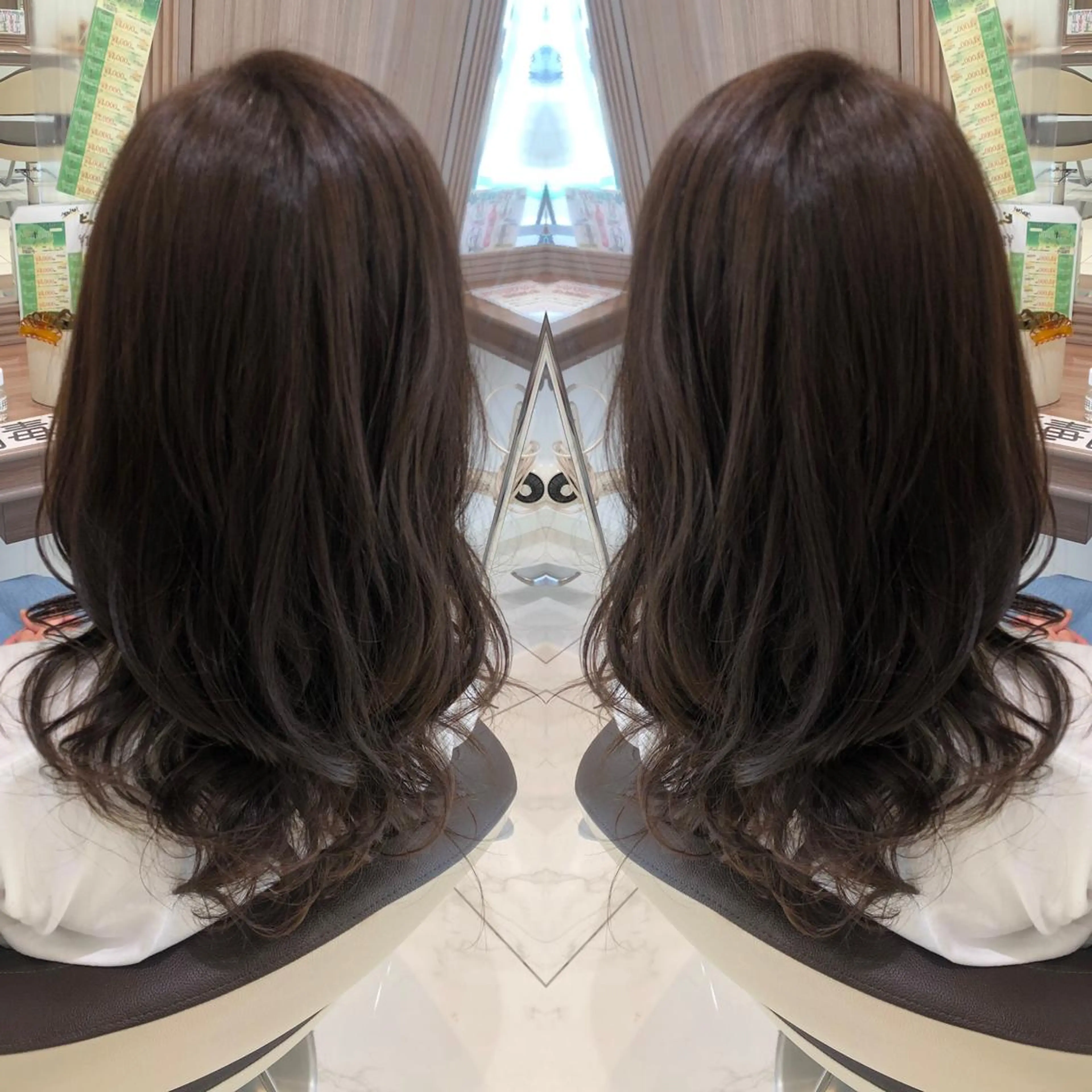 セミロング 縮毛矯正/髪質改善 継続する美髪のヘアスタイル