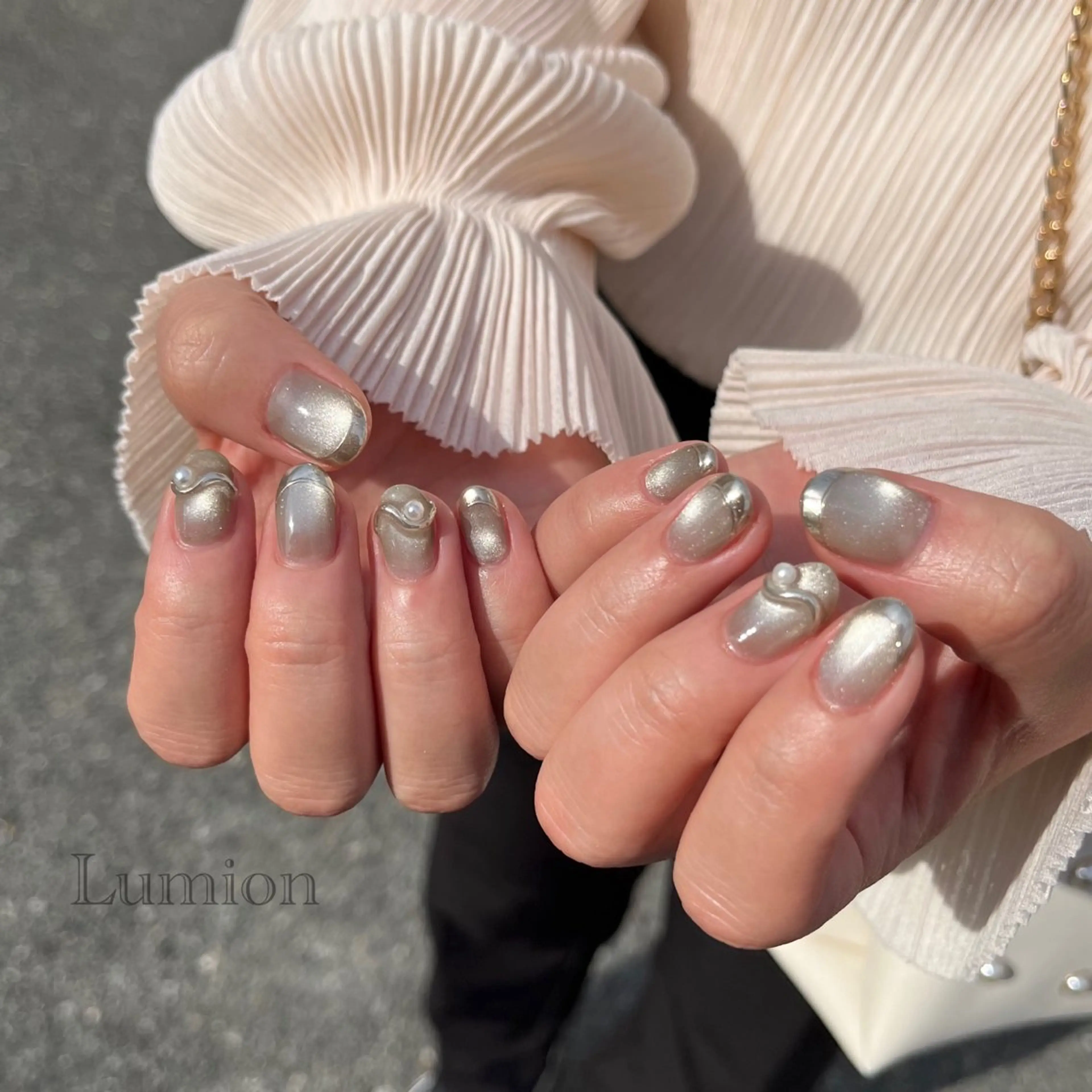 ネイル ミラーネイル ハンドネイル nailroom Lumionのネイルデザイン