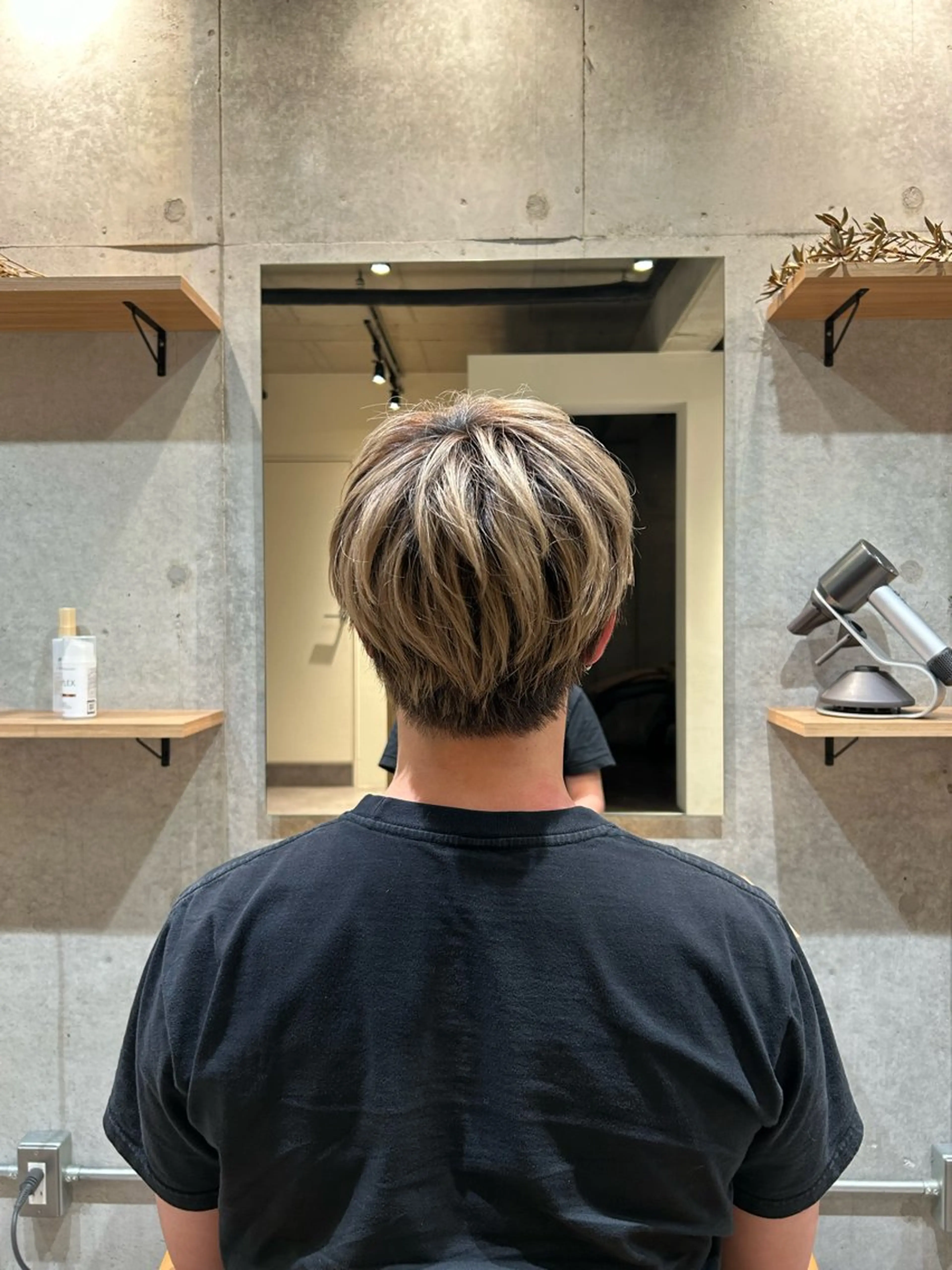 ショート メンズ 刈り上げ 葉月/ボブ/ 透明感カラー／中目黒のヘアスタイル