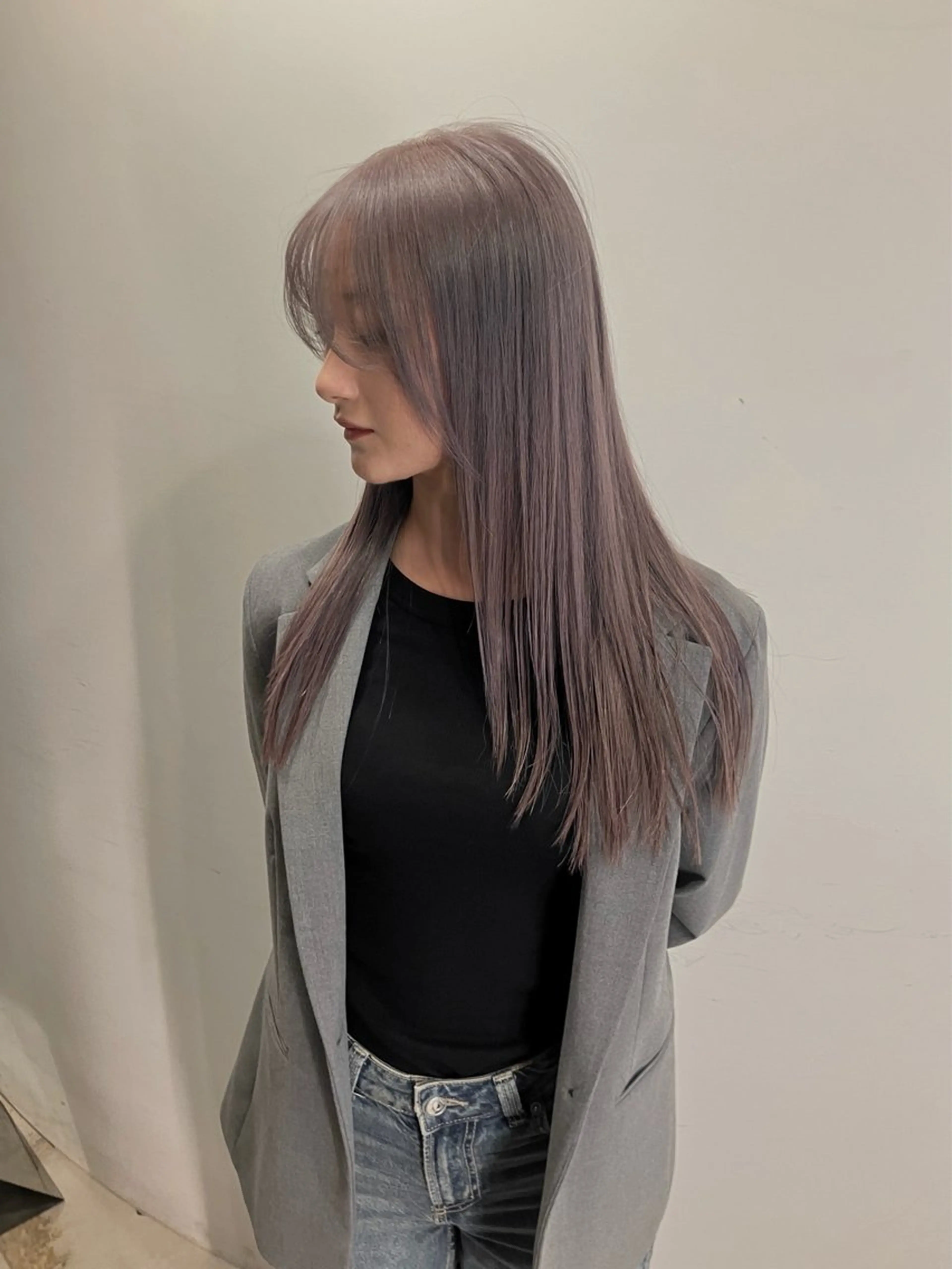 ロング カラー ラベンダーカラー ラベンダーグレー シルバー ヘアカラー トリートメント Hanaka🐈⬛ 海外×ニュアンスのヘアスタイル