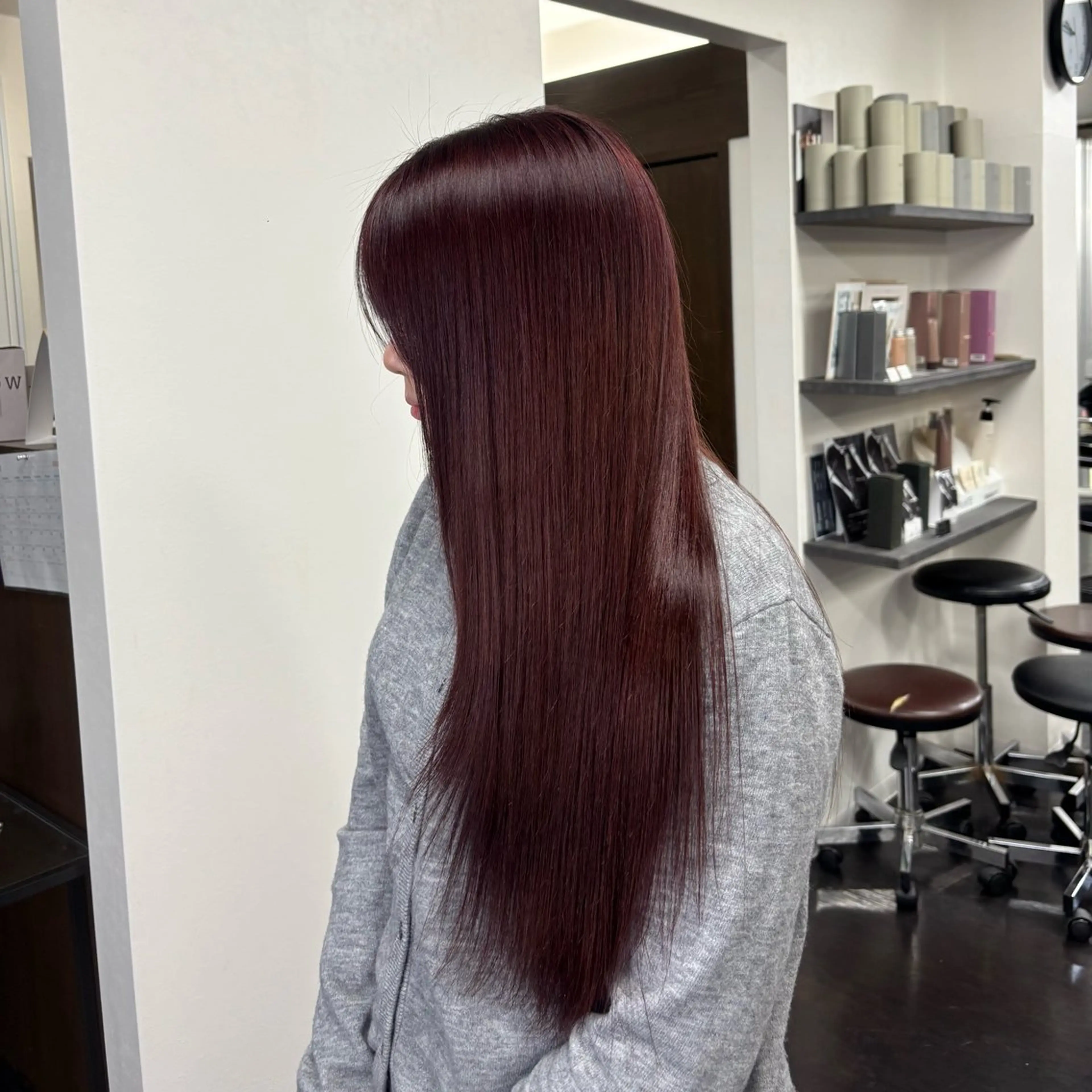 ロング カット ヘアカラー OTOHA OLUOLUのヘアスタイル