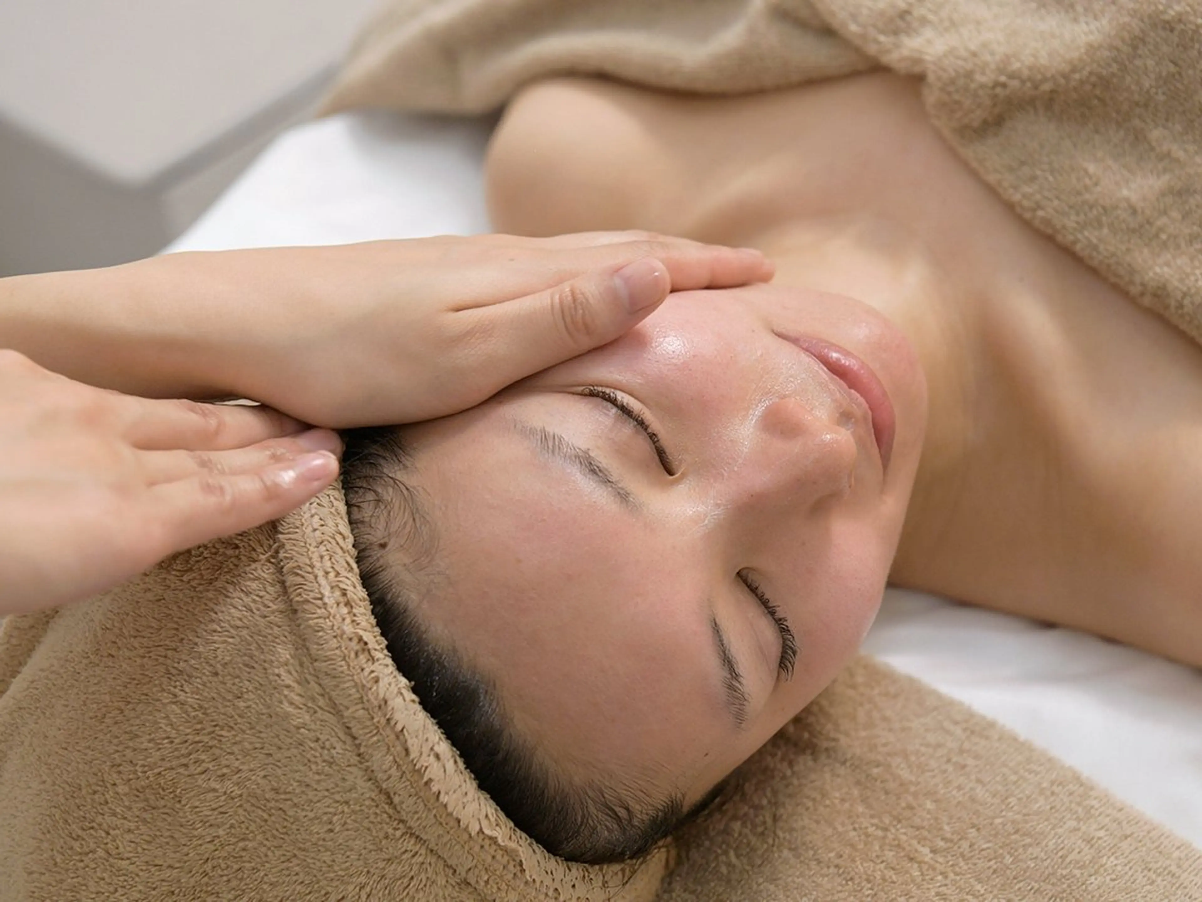 フェイスライン/むくみ/くすみ☆マッサージフェイシャルエステ　¥4700→の写真