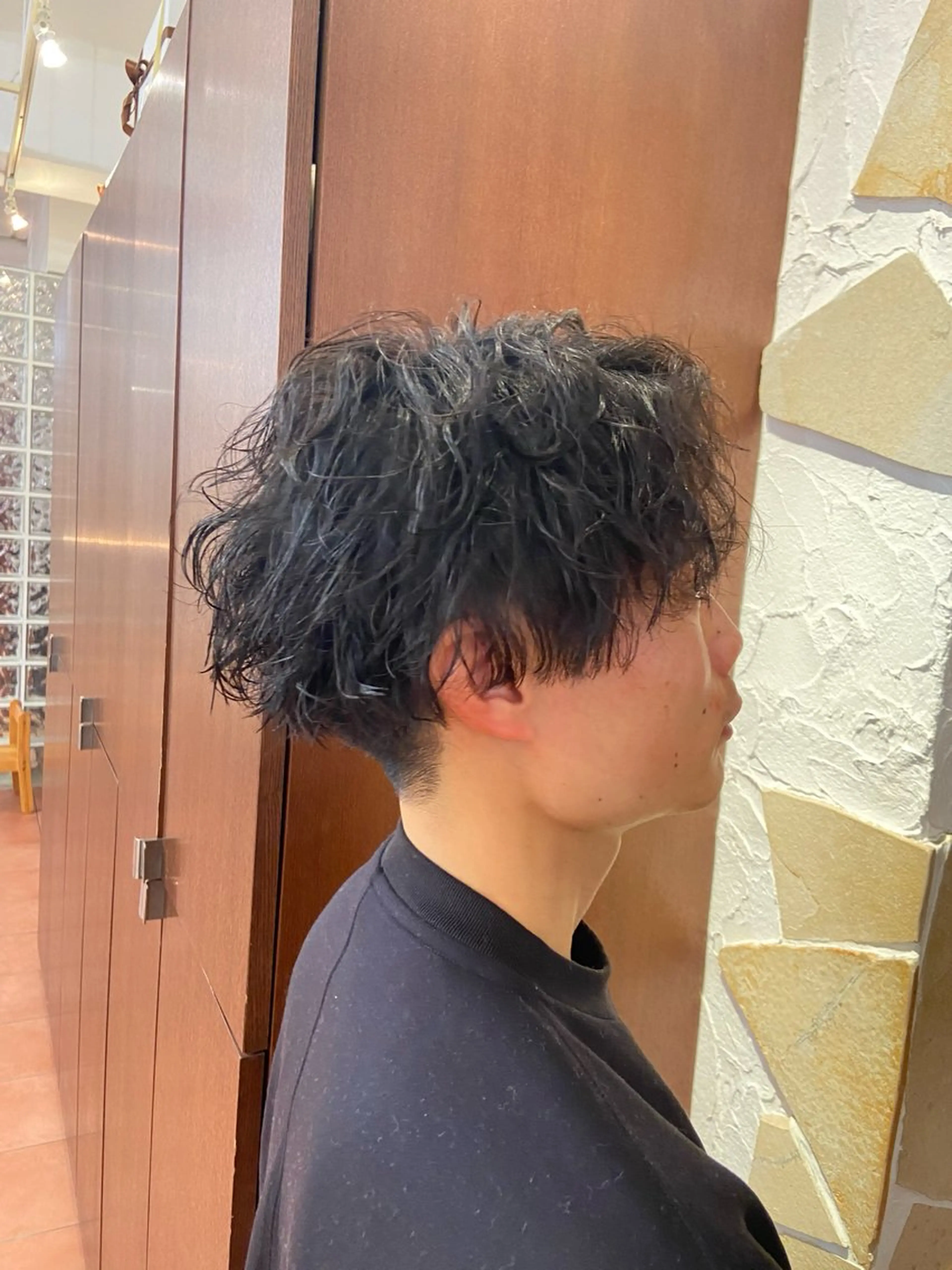 ショート パーマ メンズ 艶髪🪄透明感カラー 井戸大喜のヘアスタイル