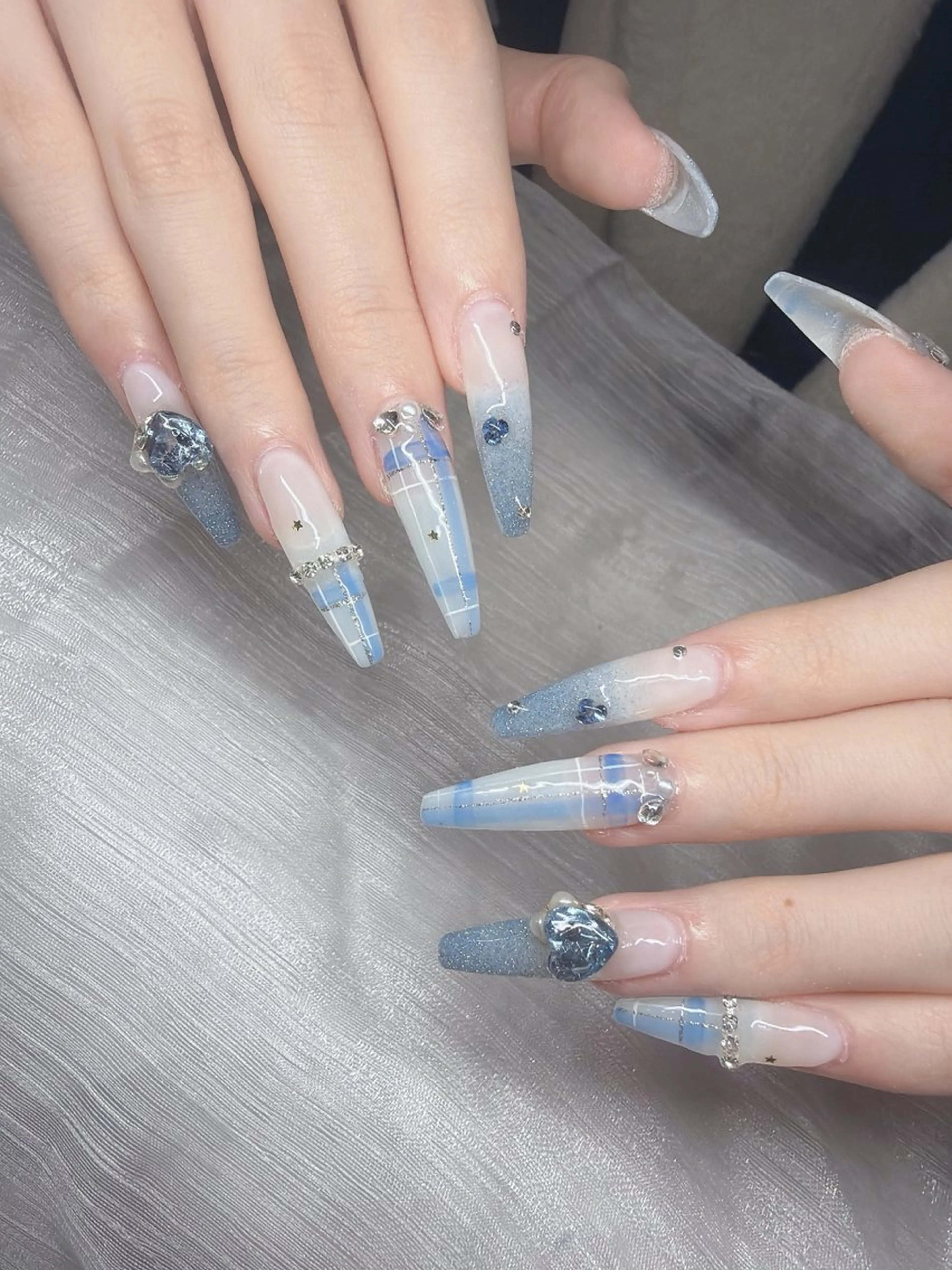 ネイル ハンドネイル Lee Nailsのネイルデザイン