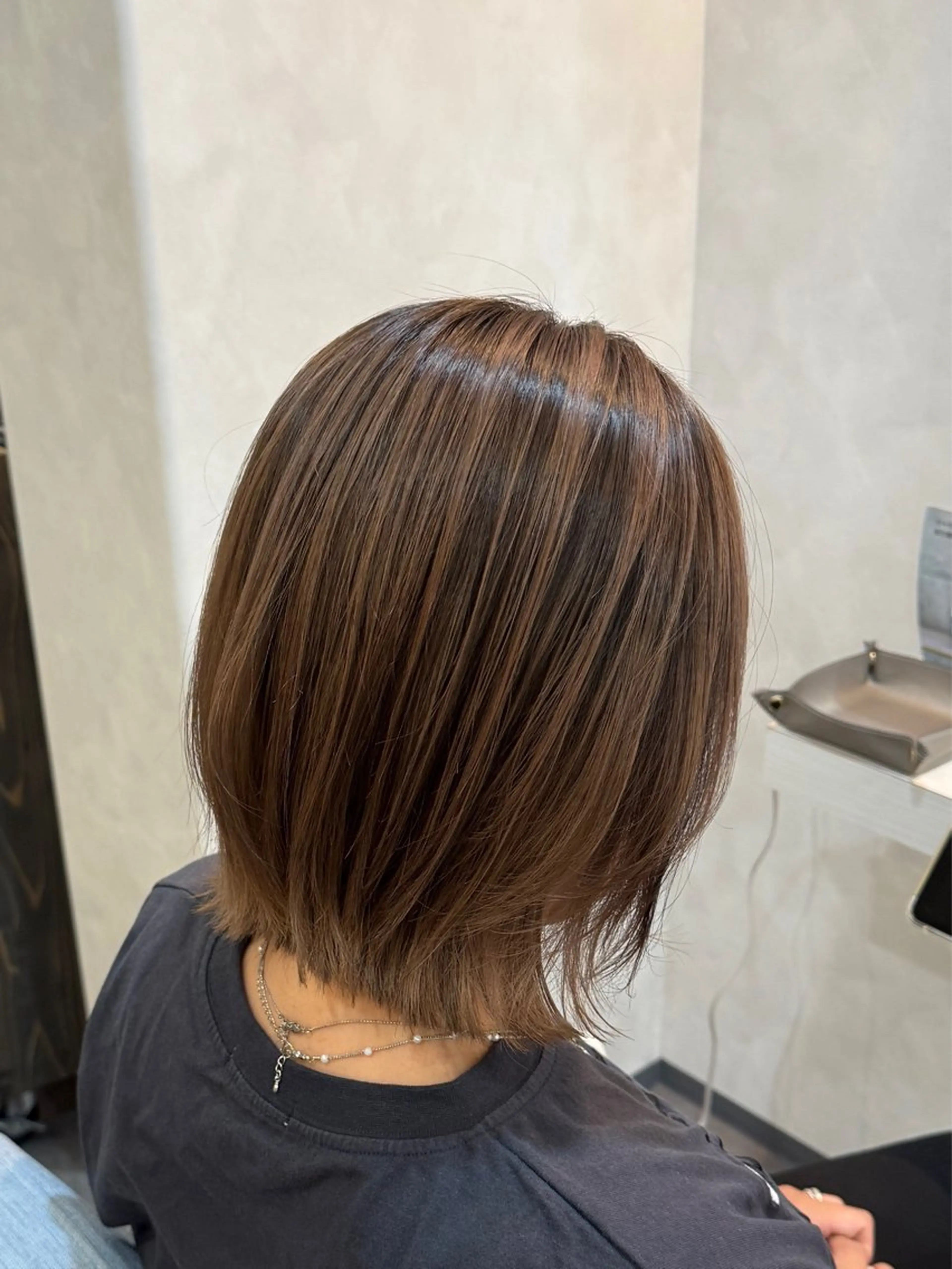 ミディアム ハイライト 髪質改善 縮毛矯正 カット ヘアカラー トリートメント 髪のお悩みお任せ ください坂 要司のヘアスタイル