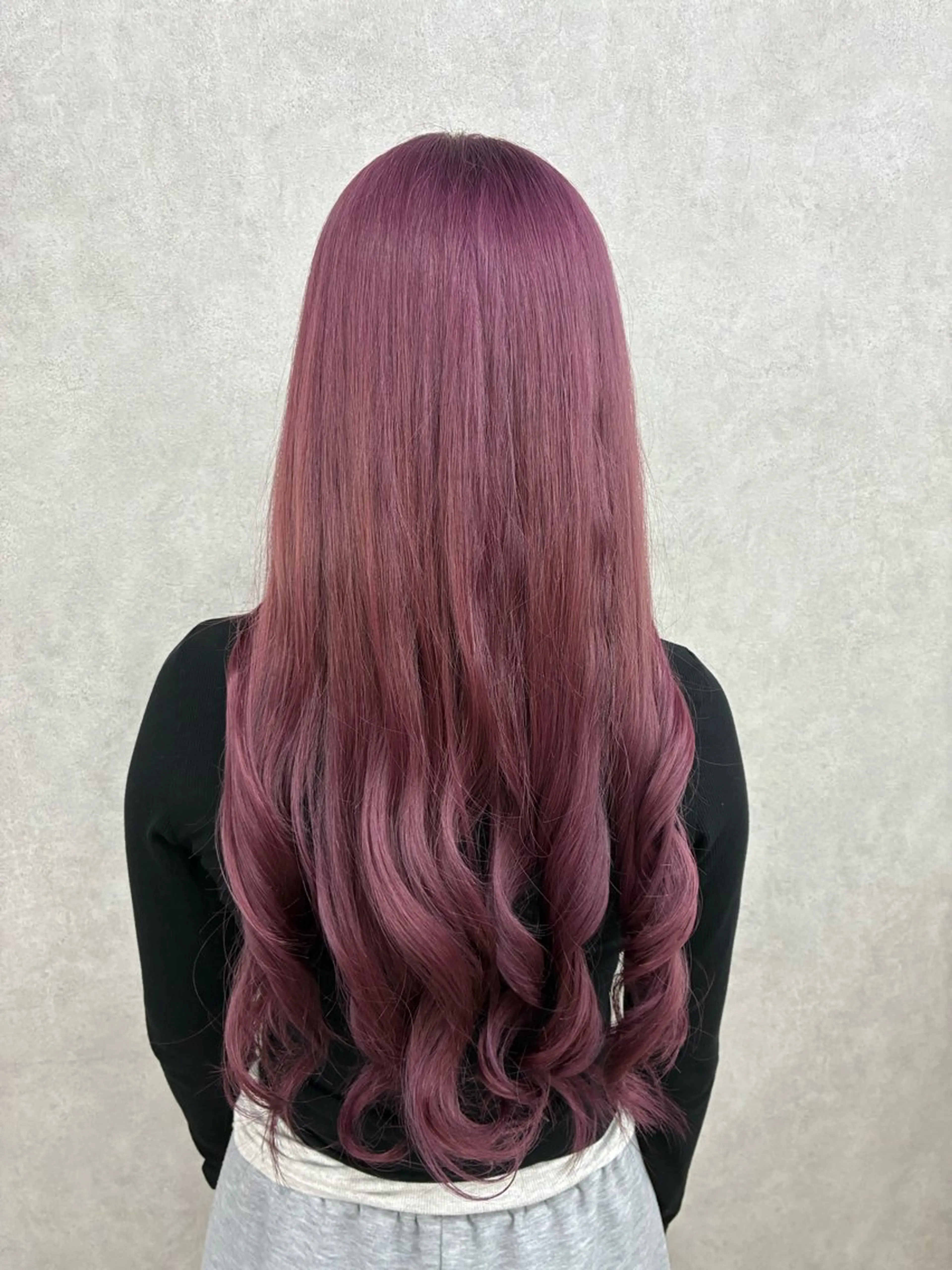 ロング カラー ラベンダーカラー ピンクカラー ピンクラベンダー 佐藤 琴海のヘアスタイル