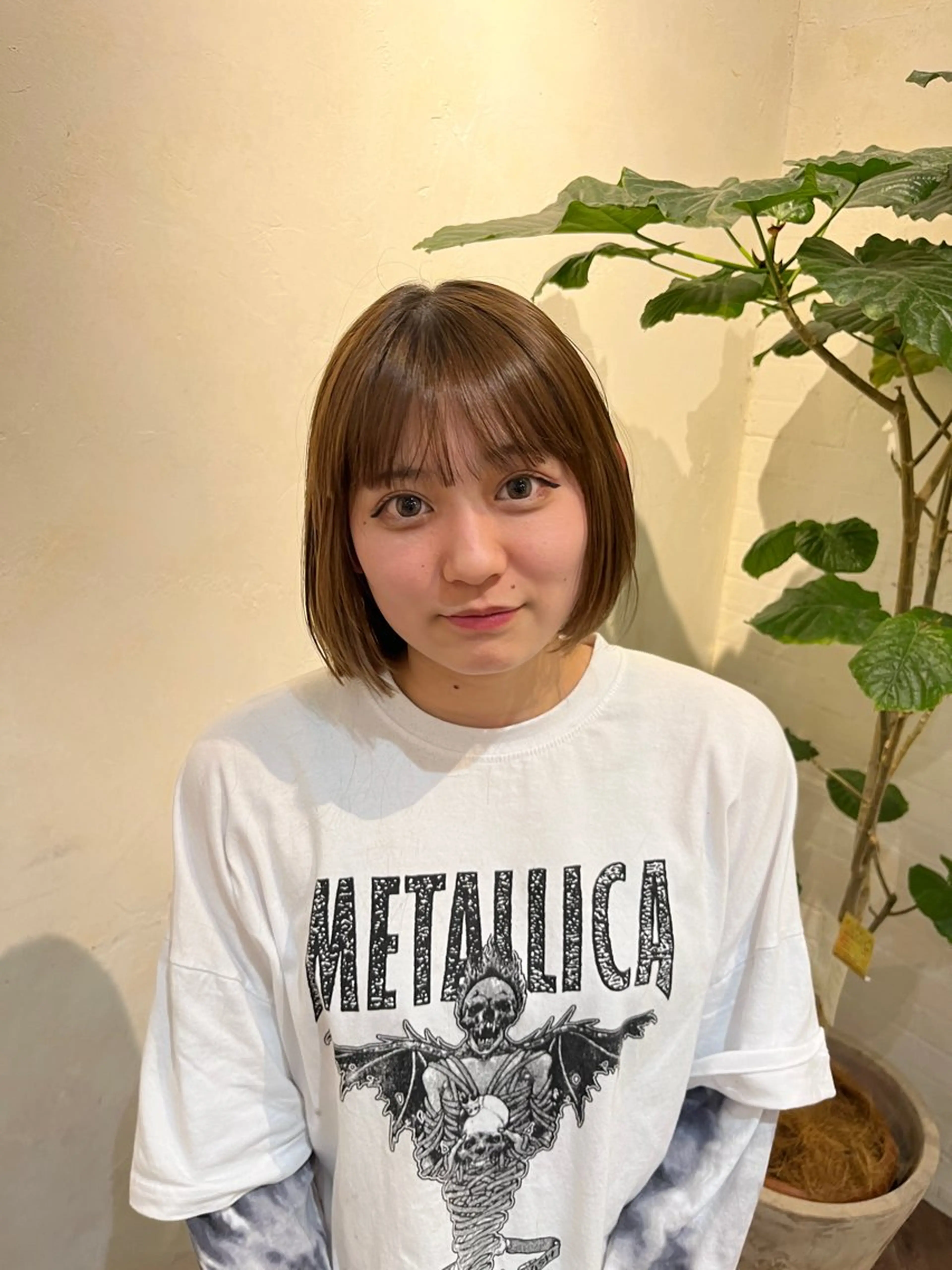 ショート カラー ボブ 外ハネヘア 橘 ゆきののヘアスタイル