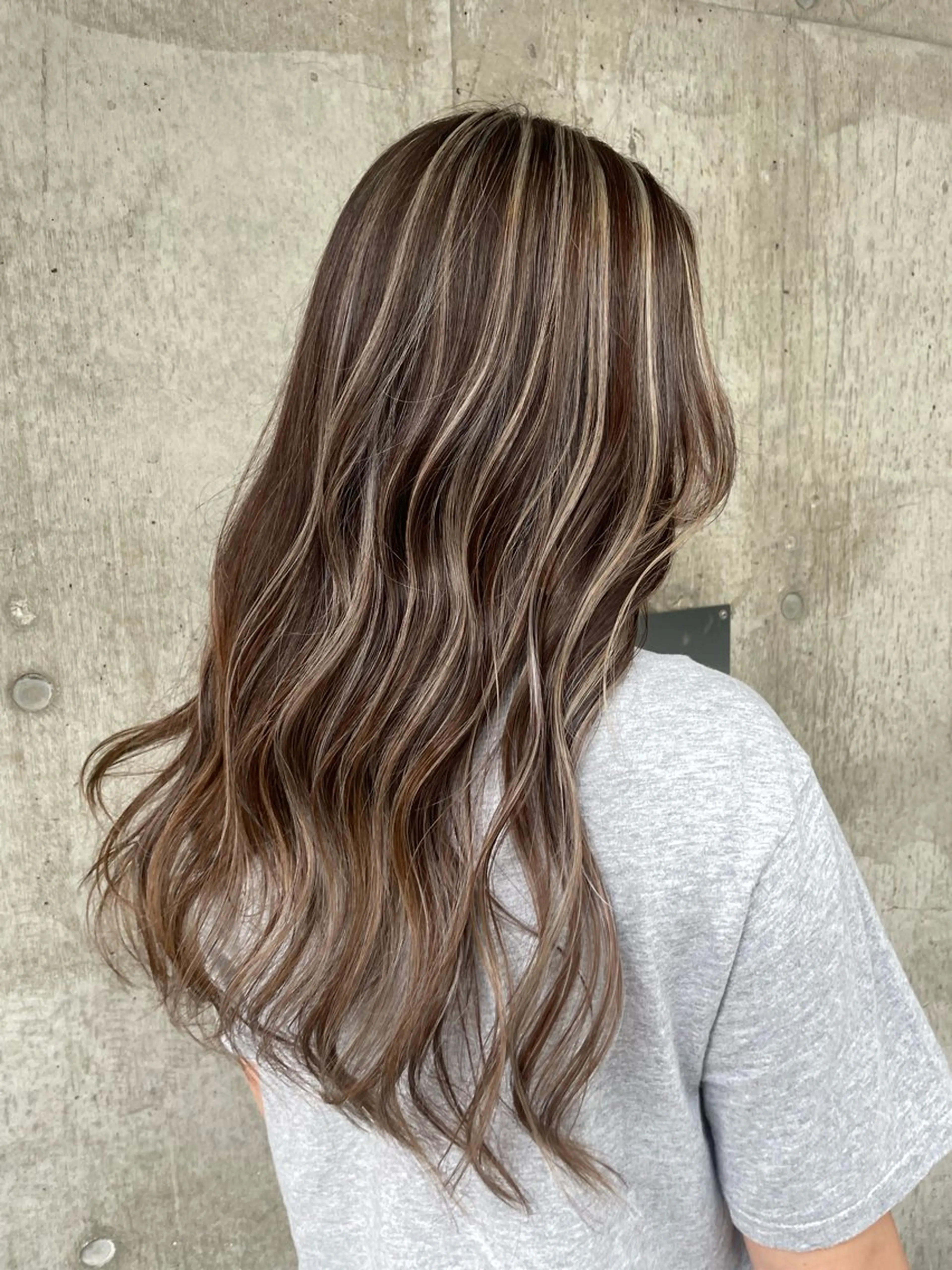 ロング 🫧ハイライトカラー 🫧 𝓜𝓘𝓤のヘアスタイル