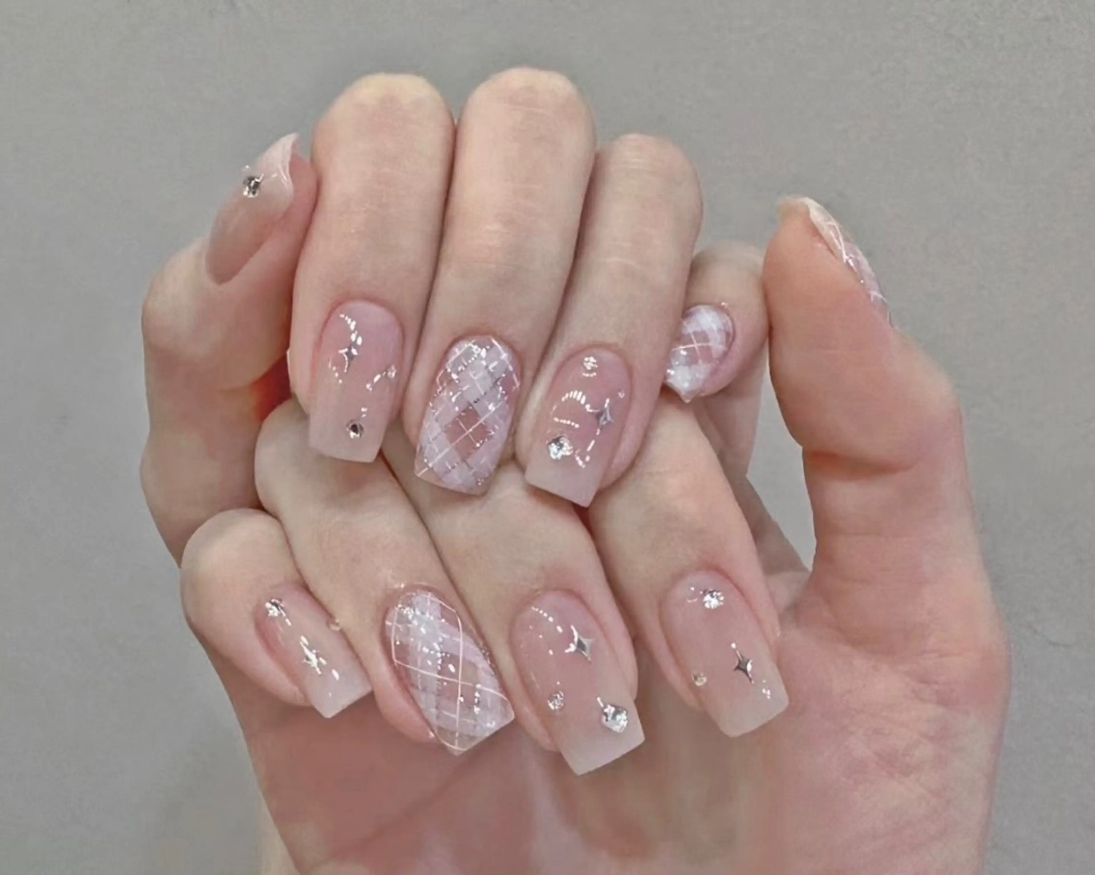 ネイル D-BEAUTY Nailsalonのネイルデザイン