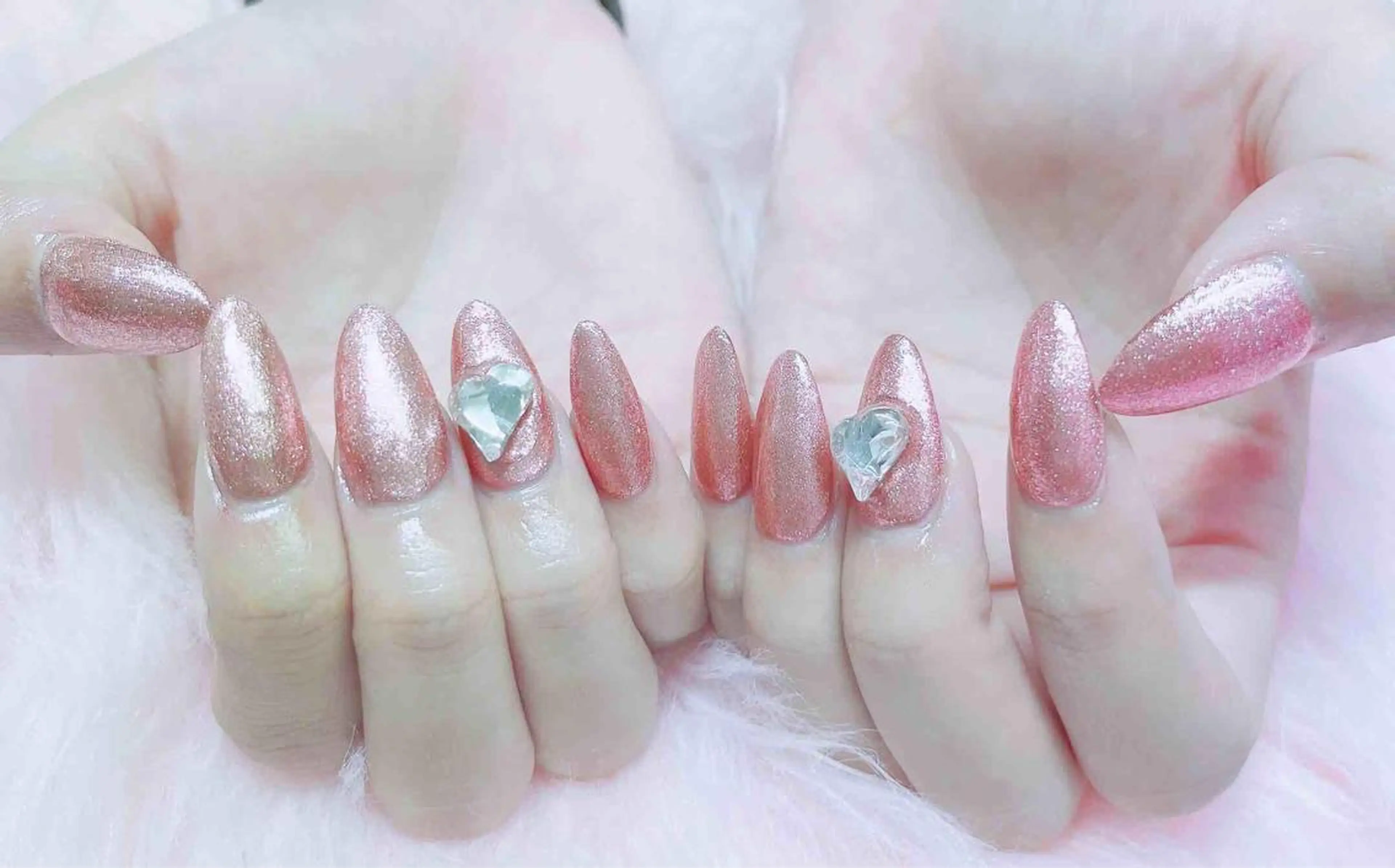 ネイル ハンドネイル MoonNail ユリ🌸のネイルデザイン
