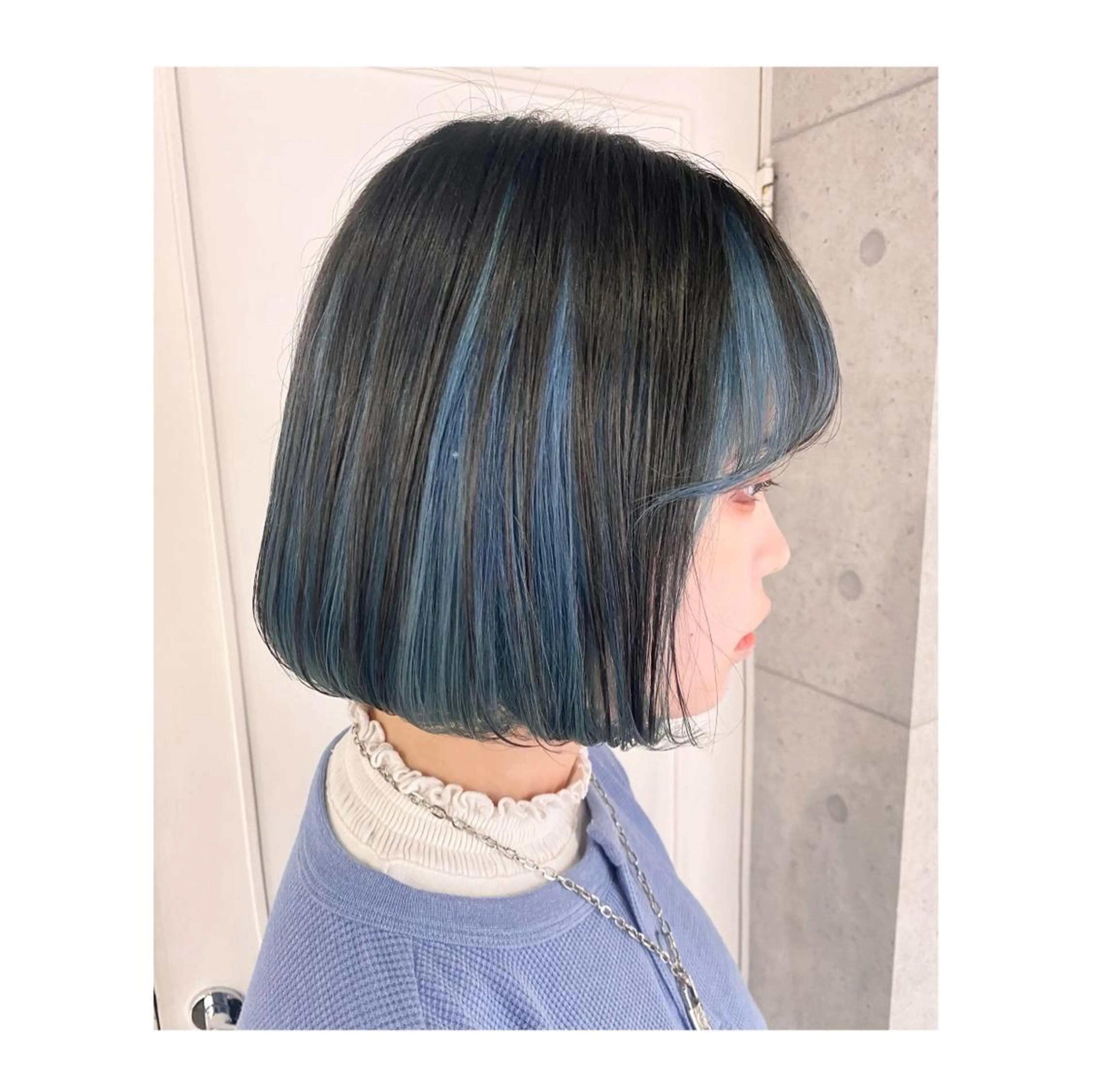 ショート カラー ブルーカラー ヘアカラー TSUNO🦖 派手髪/オタク美容師のヘアスタイル