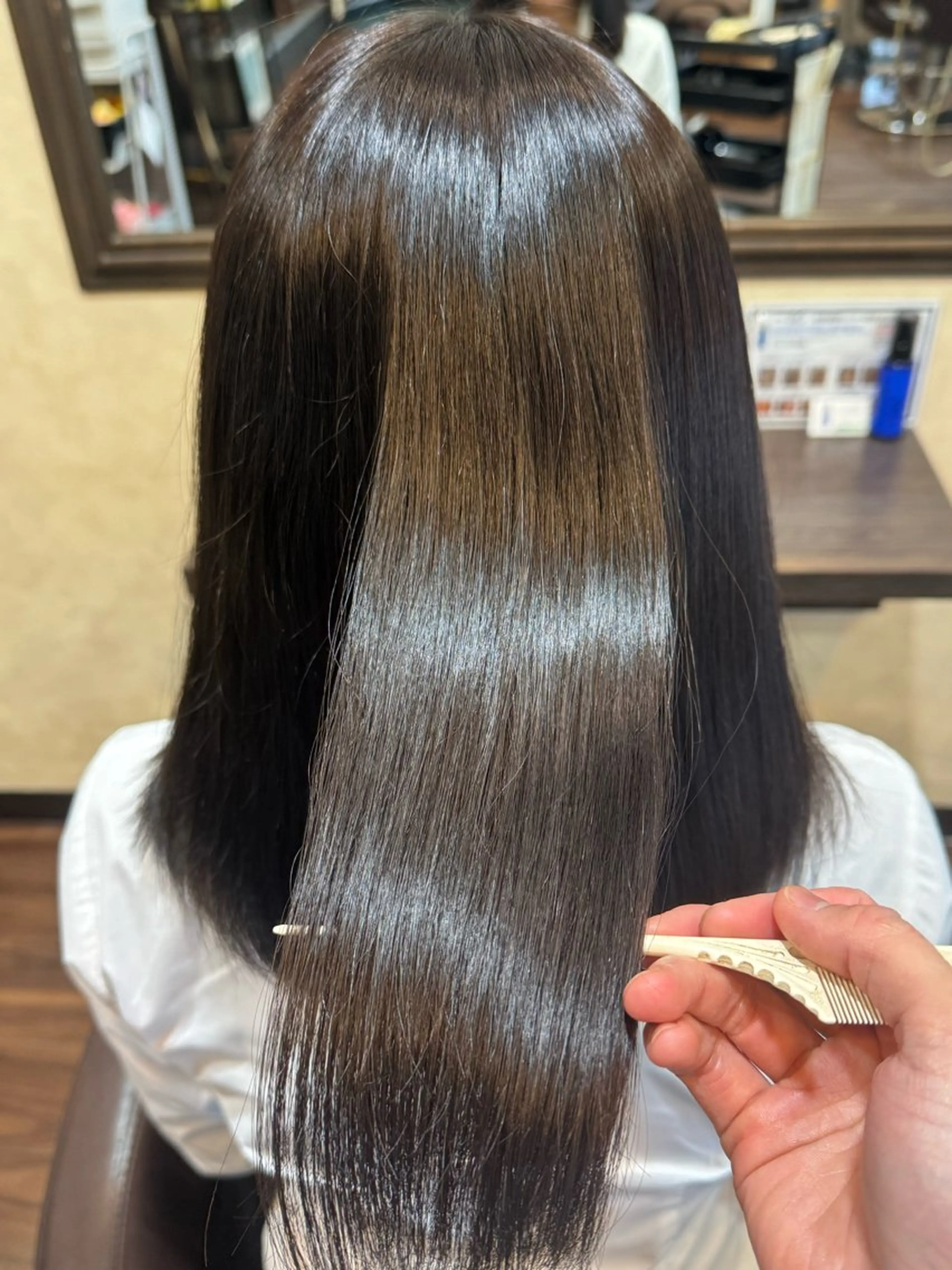 セミロング 髪質改善 トリートメント 吉永 衣織のヘアスタイル