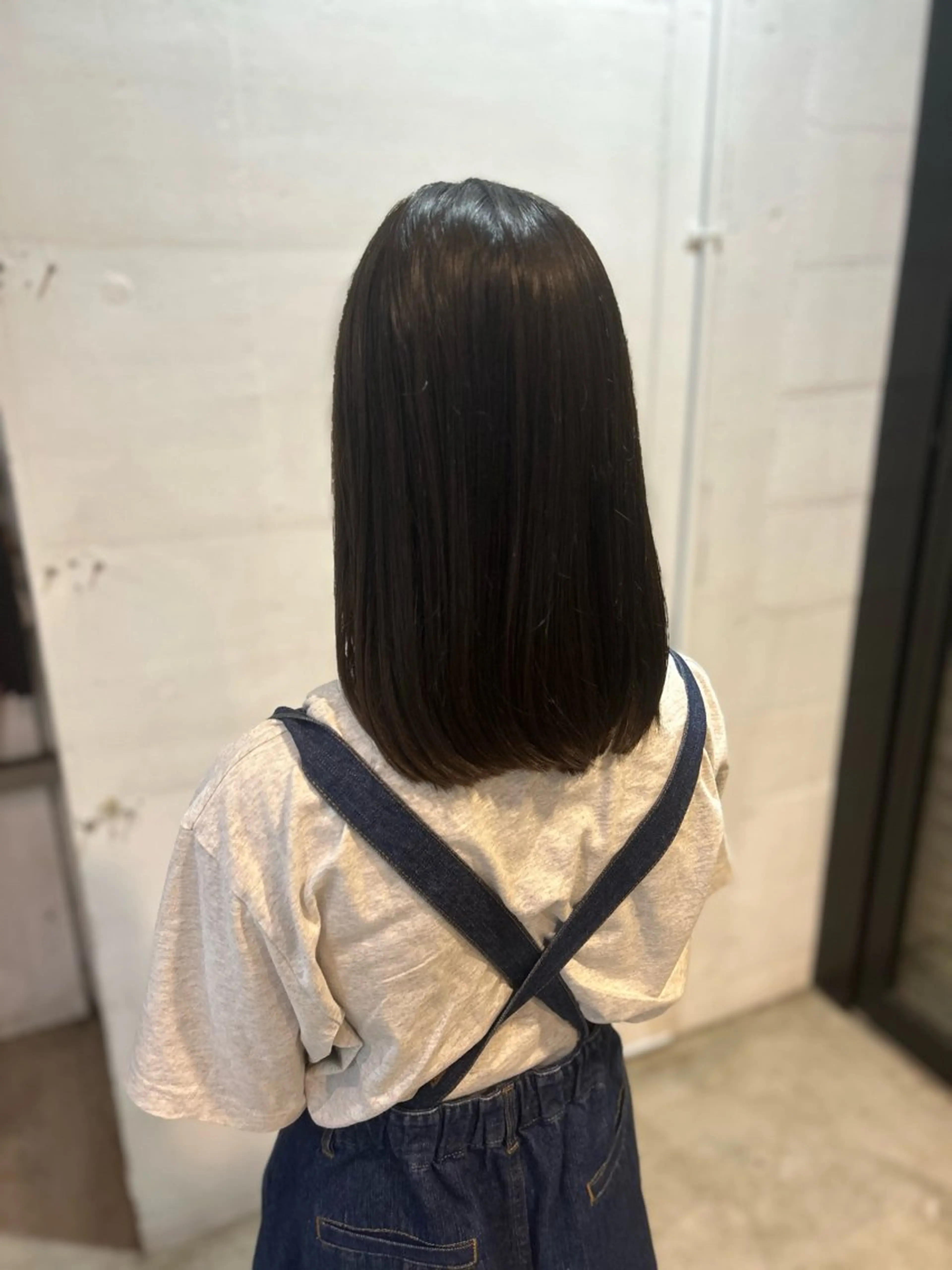 ミディアム 津田 花望のヘアスタイル
