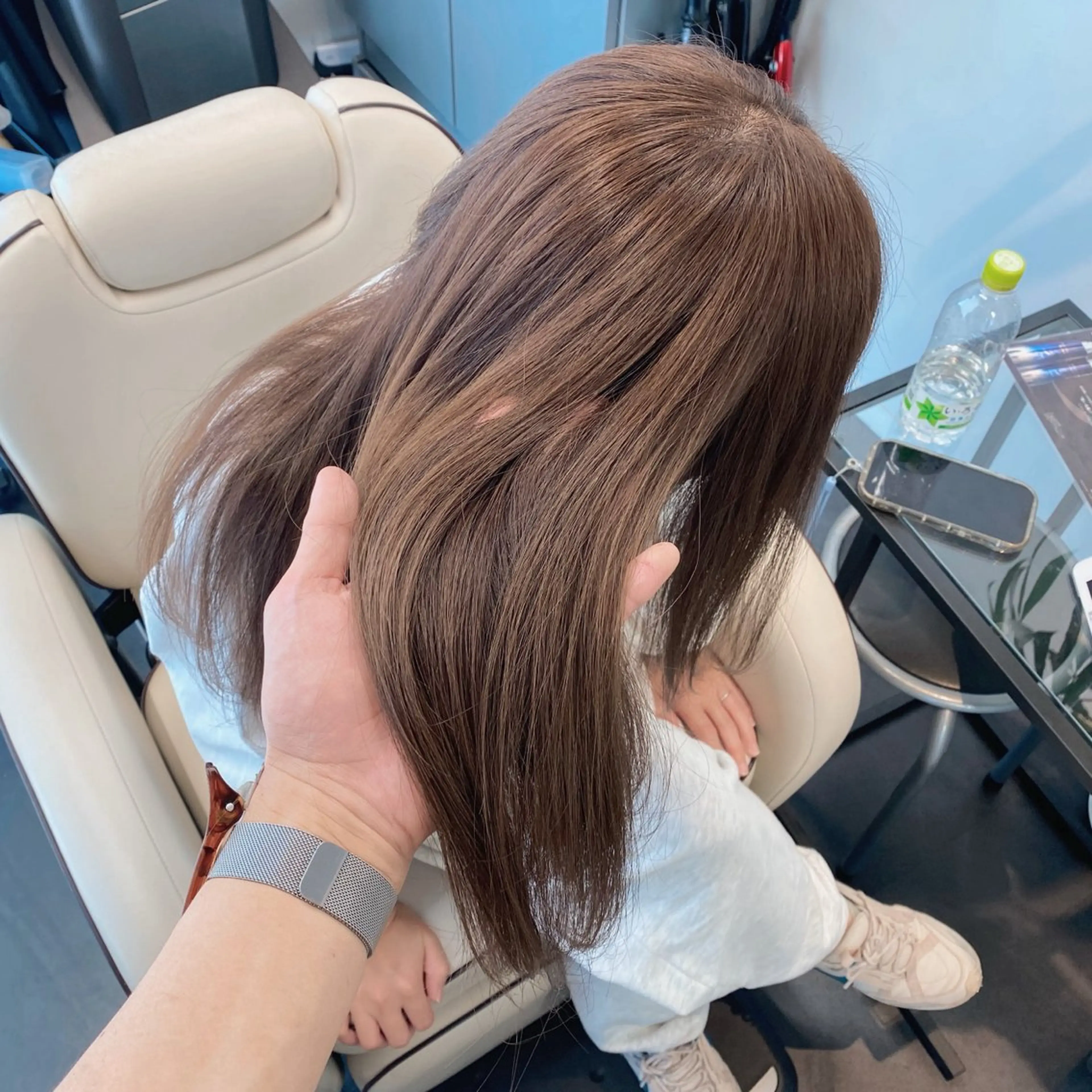ロング カラー ヘアアレンジ ベージュカラー ブリーチ 透明感カラー ミルクティーベージュ ブリーチなしカラー ブリーチなしカラー/ 髪質改善/寺門束のヘアスタイル