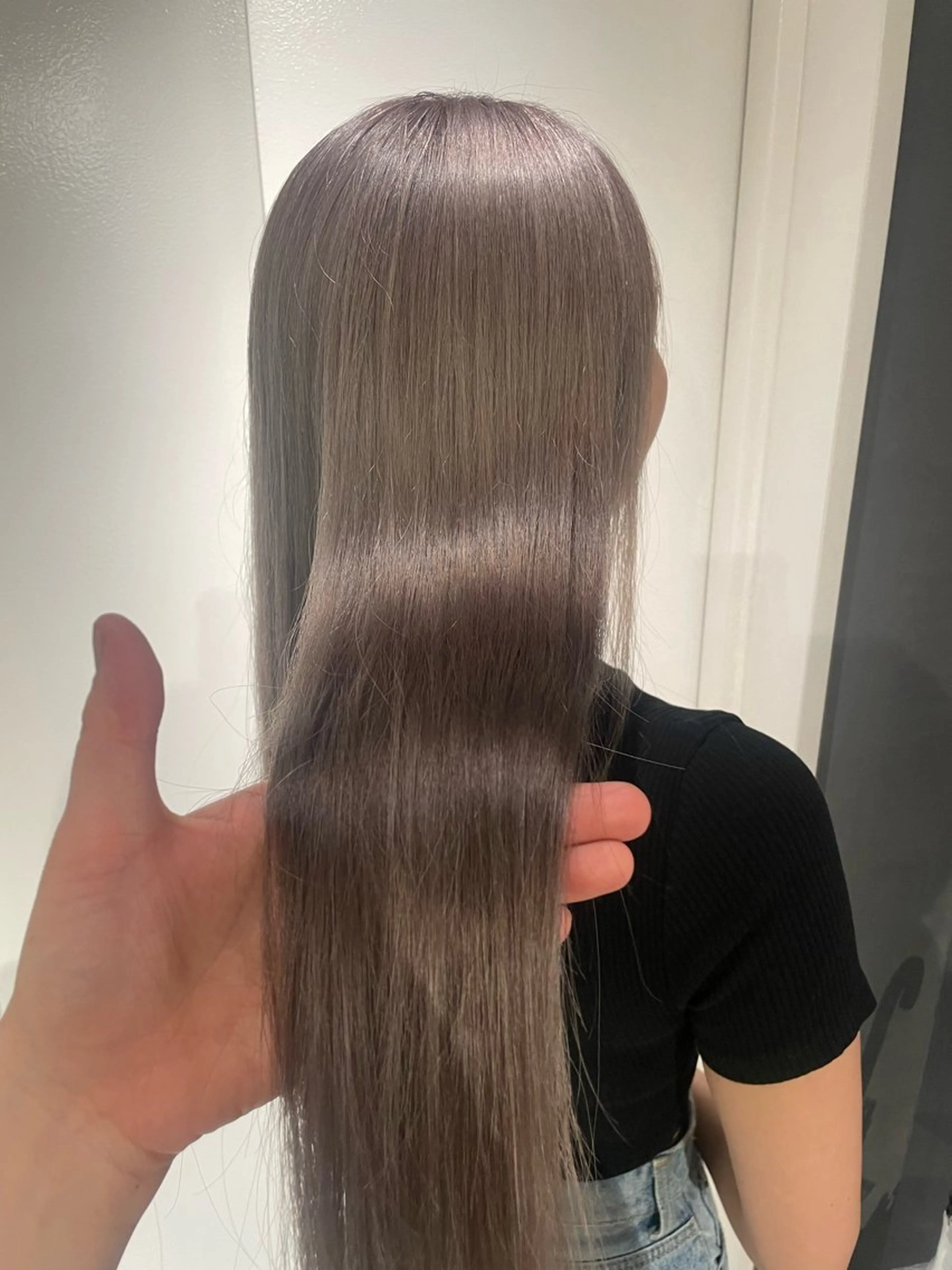 カラー ベージュカラー ブリーチ シルバー シルバーベージュ バレイヤージュモデル 募集👒ヨンスクのヘアスタイル