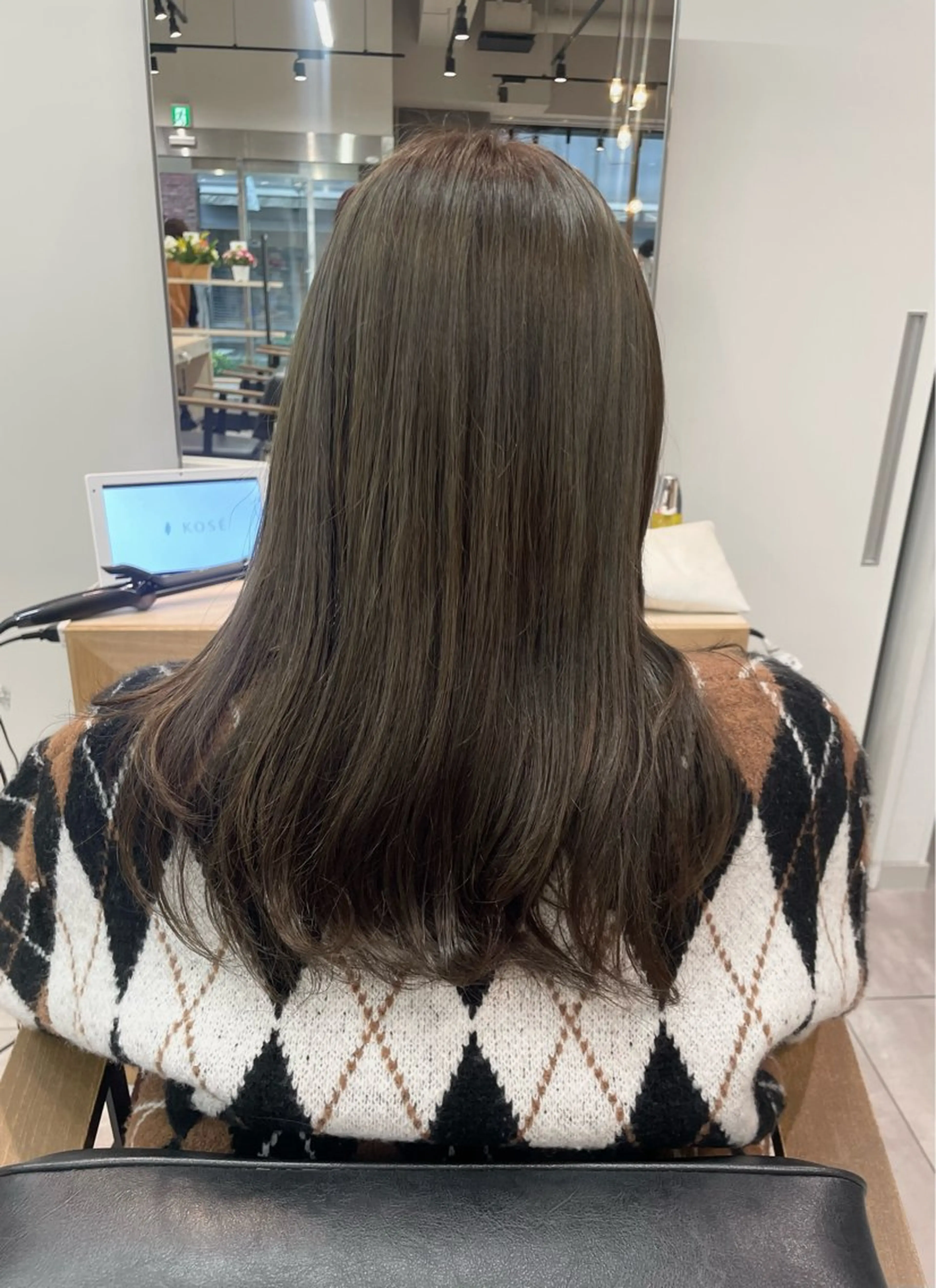 セミロング ヘアカラー 🌈ミルクティー / MISAKI🐰のヘアスタイル