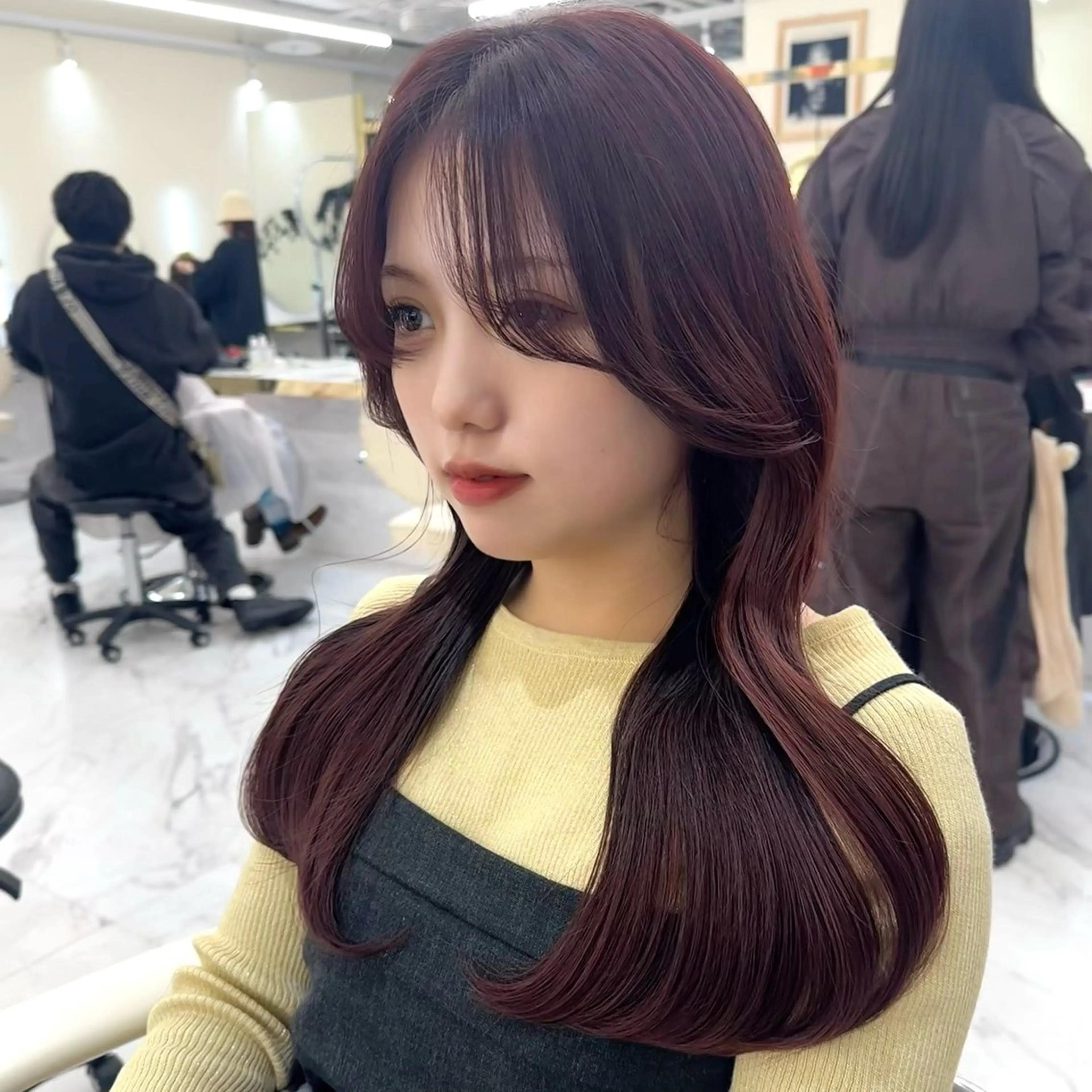 ロング カラー ヘアアレンジ 髪質改善 ヘアカラー トリートメント ヘアセット レイヤーカット🤍 RINAのヘアスタイル