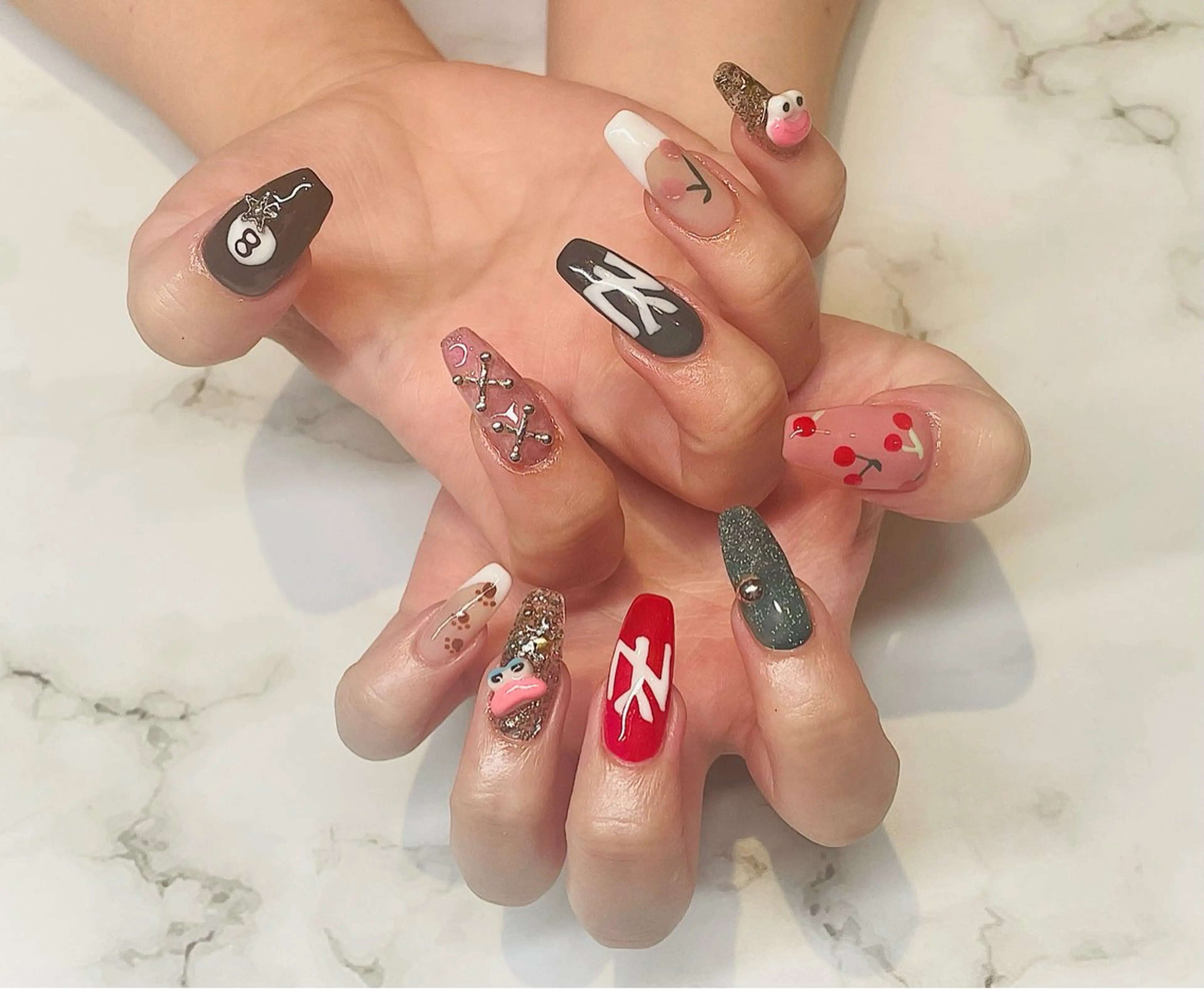 ネイル フラッシュネイル フットネイル ジェルネイル ラメ(グリッター) ラメグラデーション beamerci🌼 SHIORIのマツエク・マツパデザイン