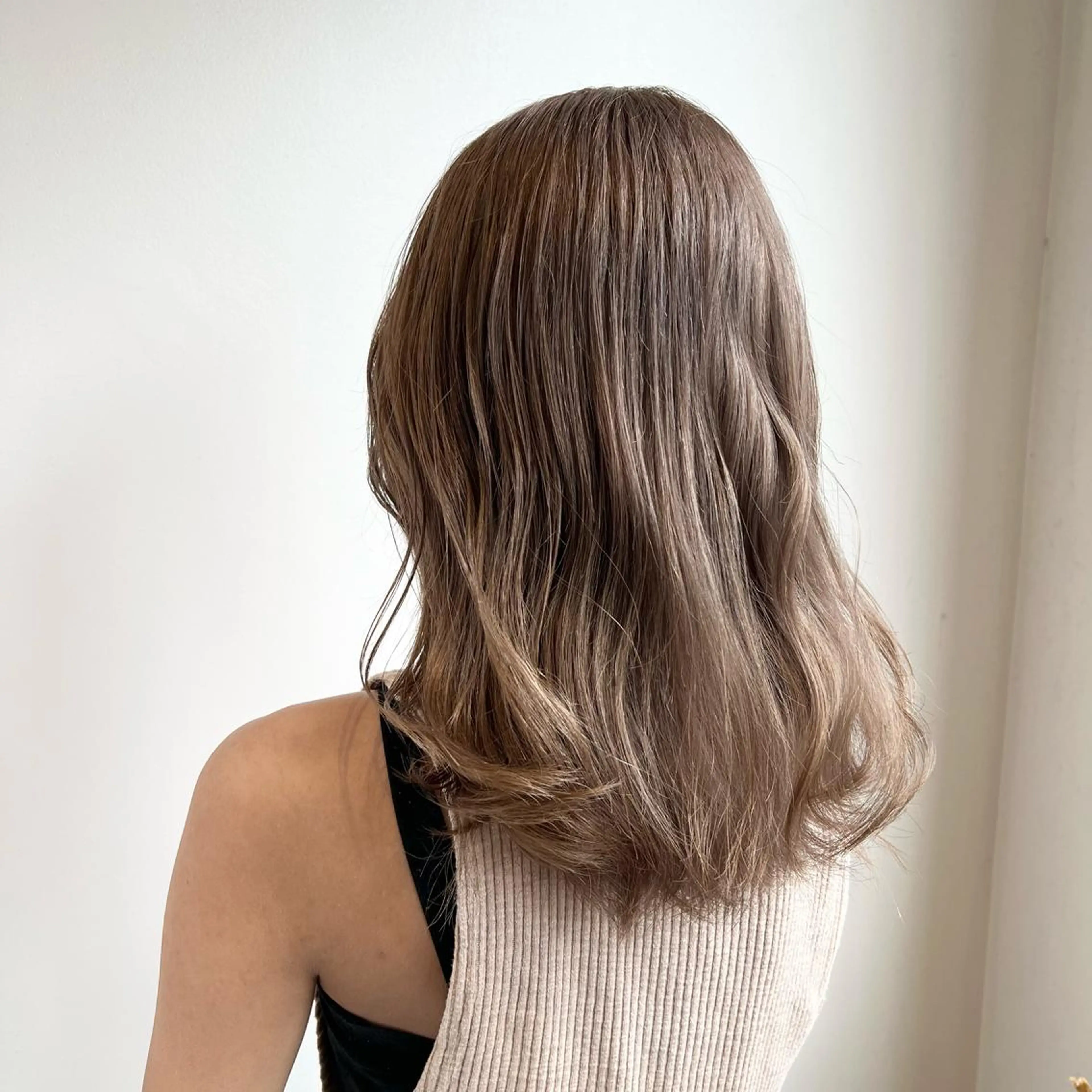 セミロング カラー IVY所属・髪質改善/韓国ヘア 顔まわり特化yutoのヘアスタイル