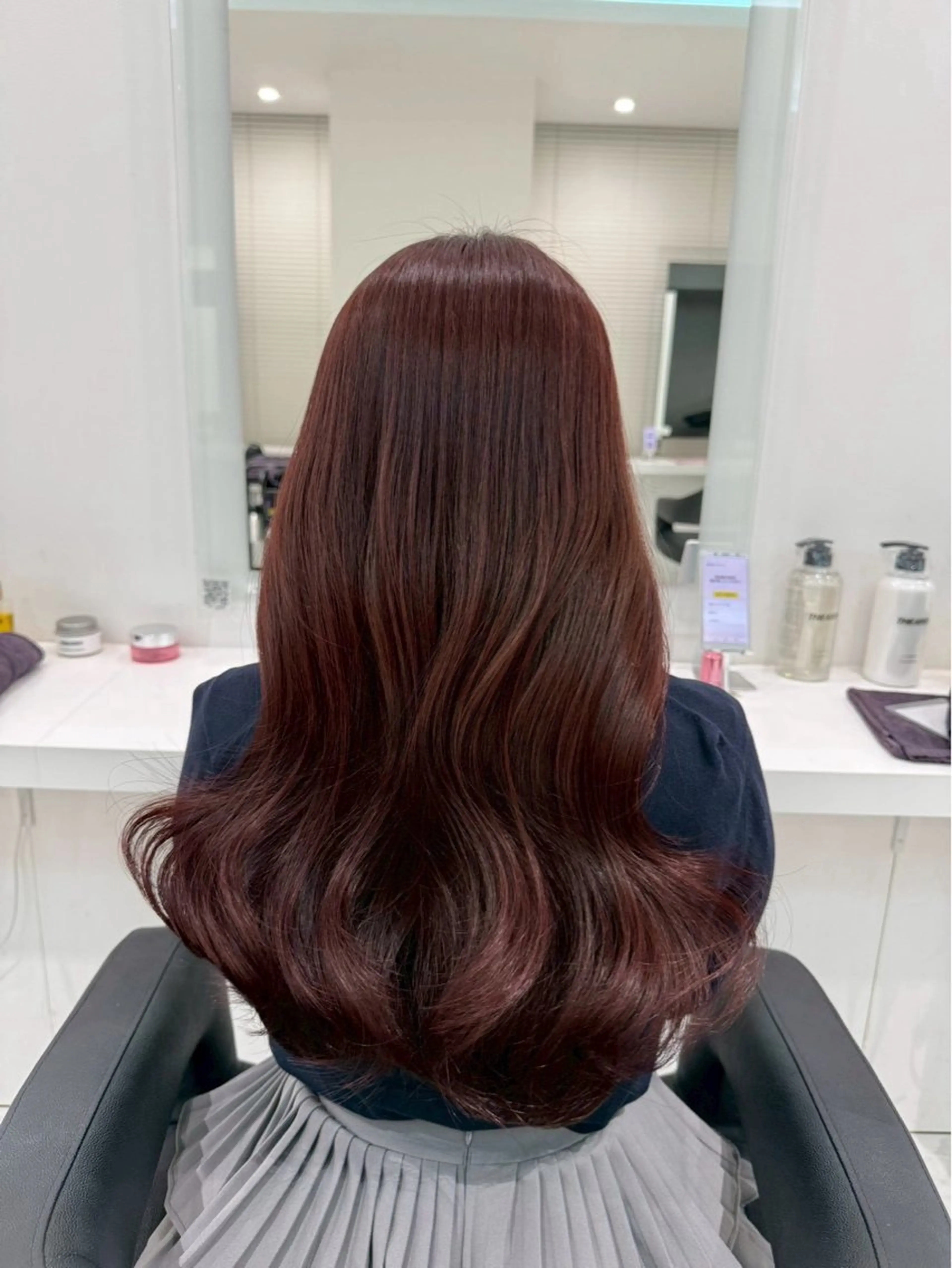 【🫧目を惹く艶髪🫧】髪質改善トリートメント🫧+コテ巻き仕上げ🪄🎀理想の艶髪になれちゃう✨の写真