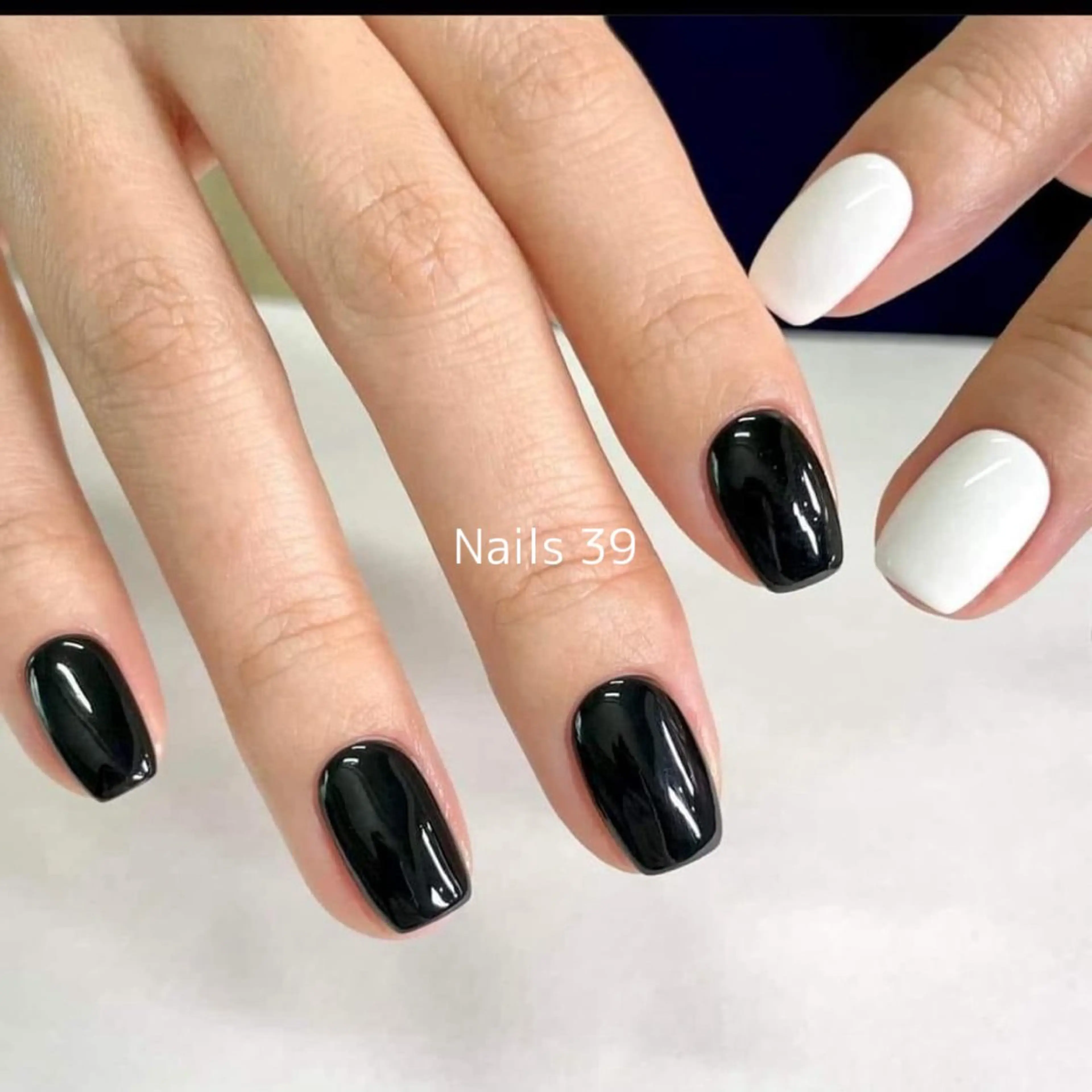 ネイル アートネイル フレンチネイル マグネットネイル ミラーネイル 持ち込み Nails 39のネイルデザイン