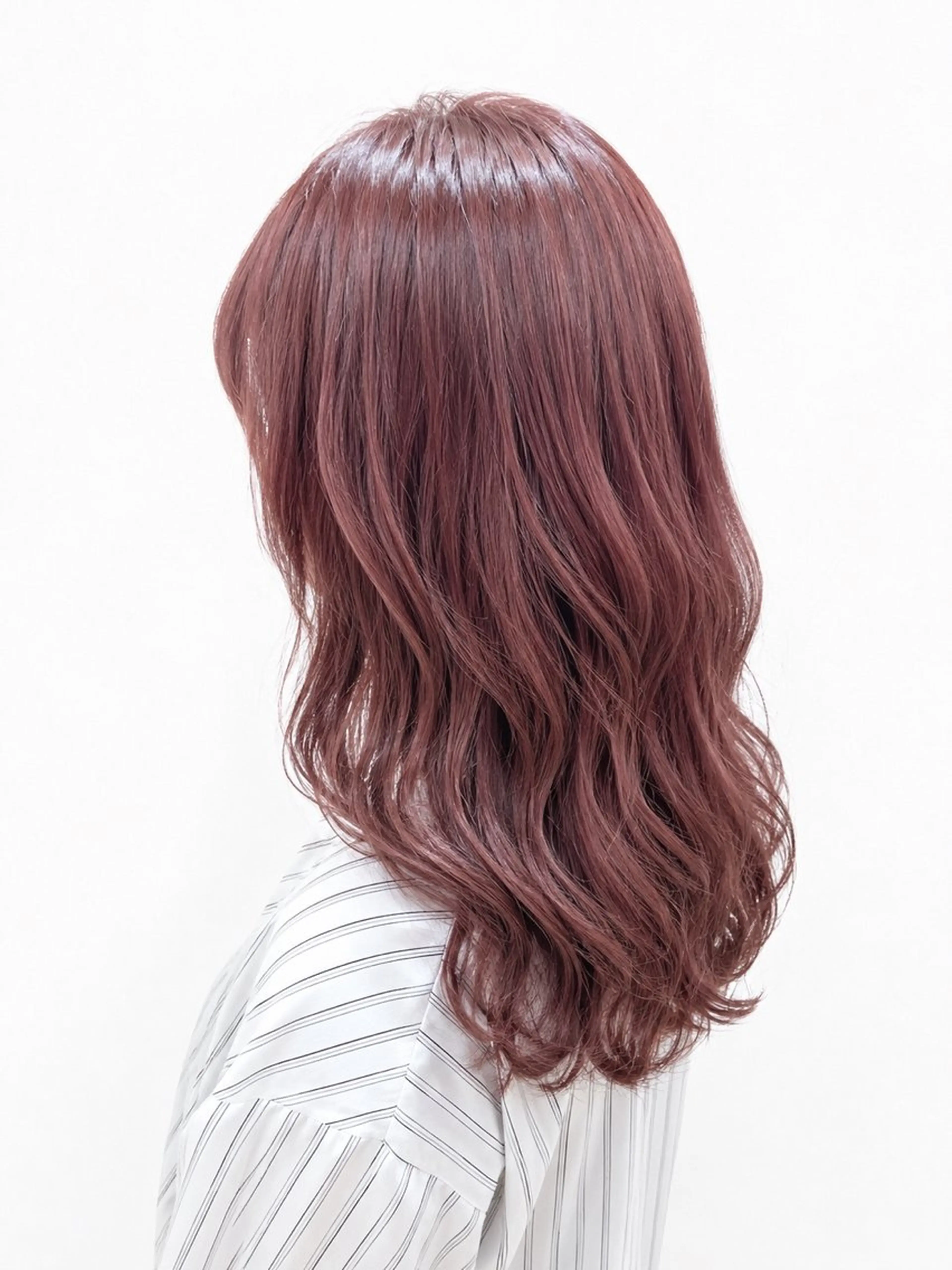 セミロング カラー 平木 悠葵のヘアスタイル