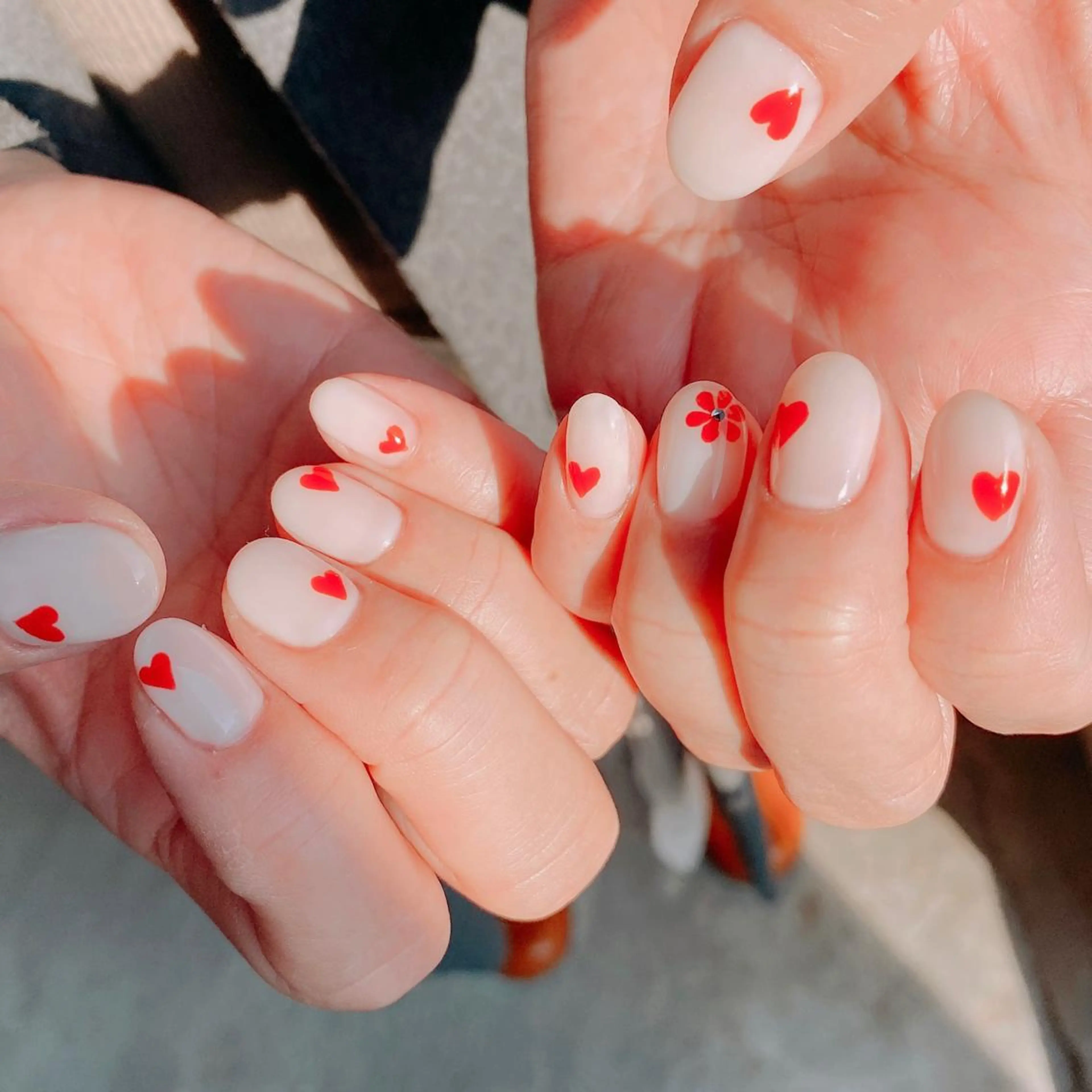 ネイル ハート 赤色 バレンタイン ハンドネイル nailsalon ∞ ﾐｶﾅﾙ ∞のネイルデザイン