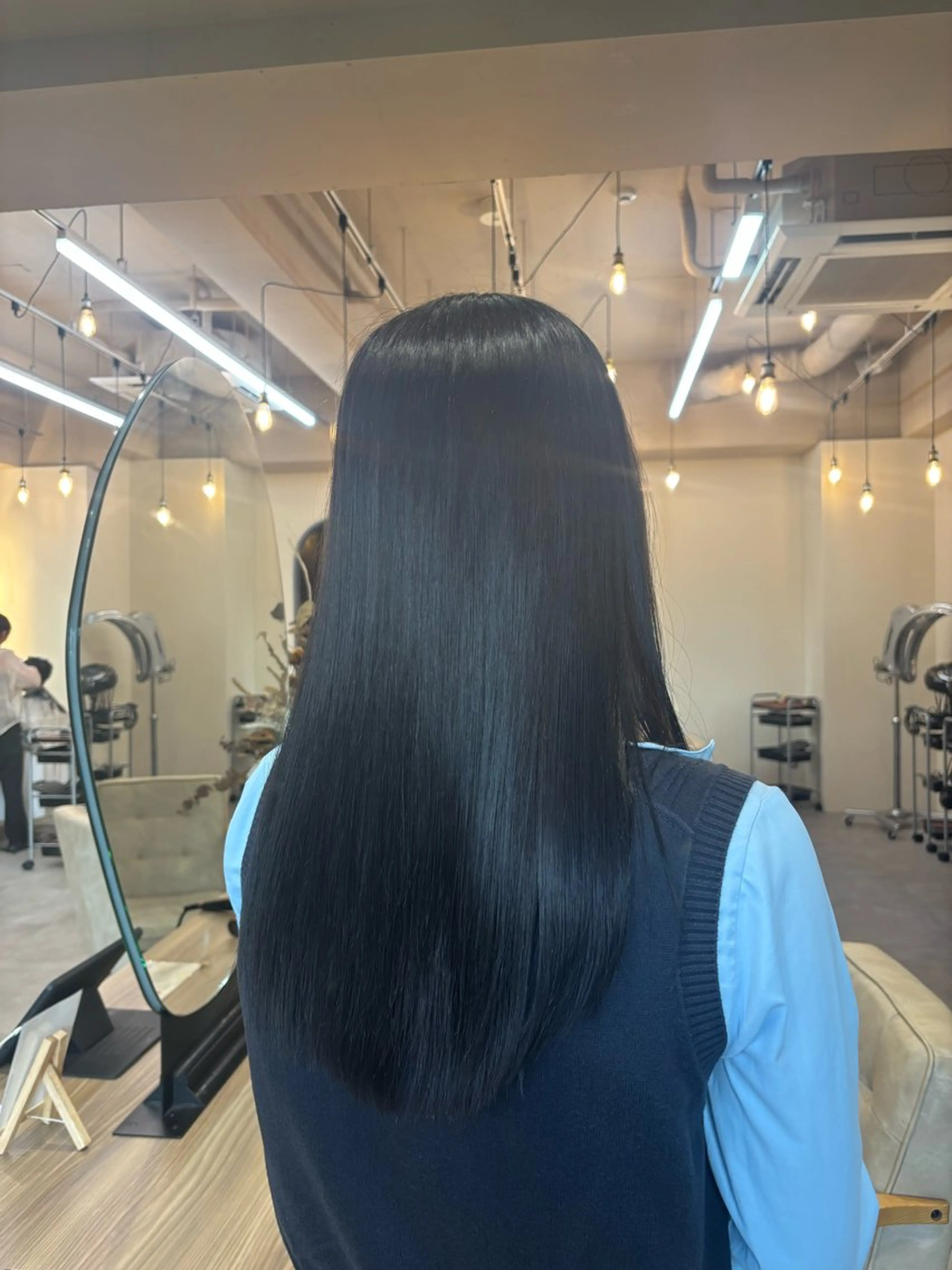 ロング カラー 黒髪 ブルーカラー ブルーブラック 透明感カラー レイヤー✂︎ぷつボブ 艶カラー🤍noaのヘアスタイル