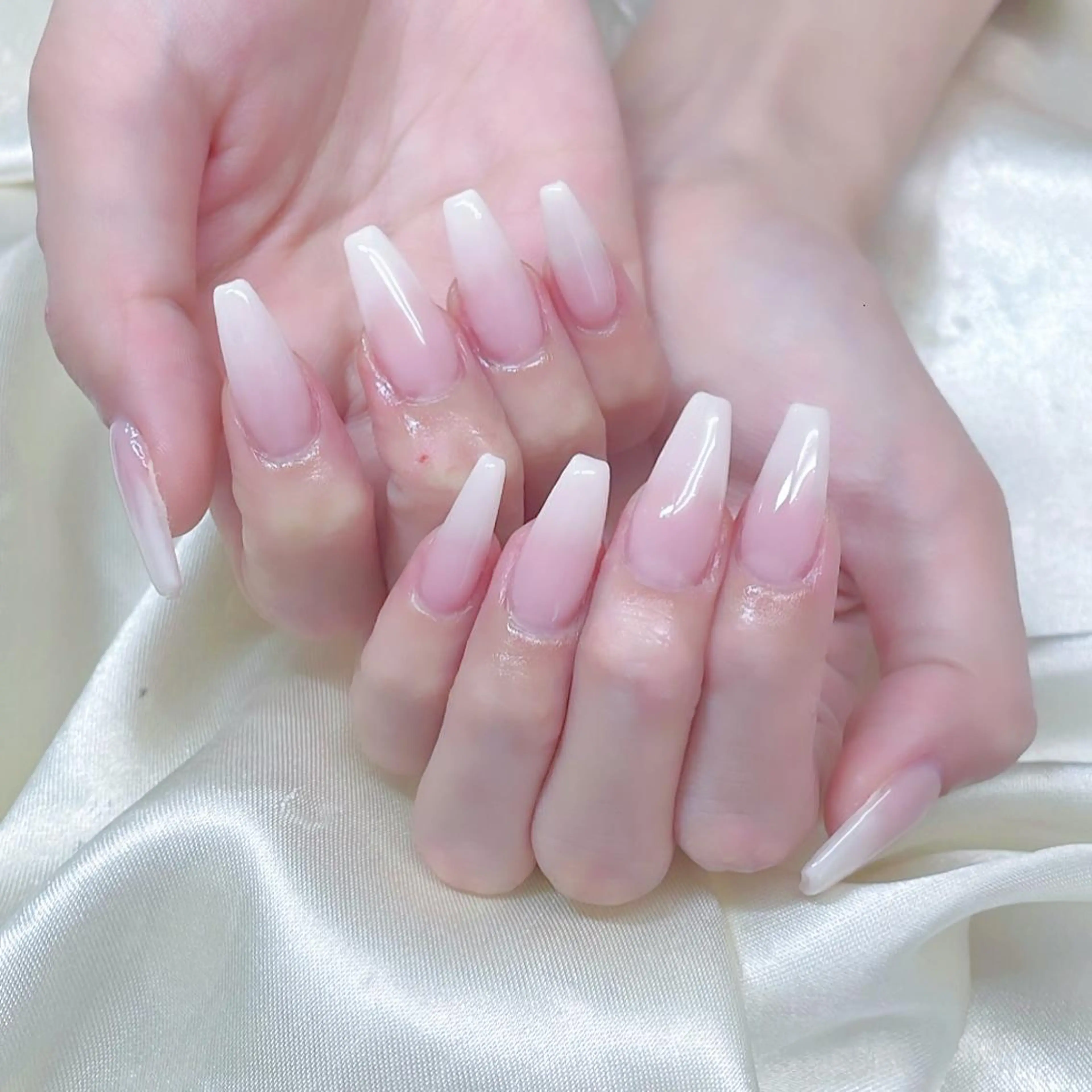 ネイル misaki 🩰‎🤍🎀のネイルデザイン